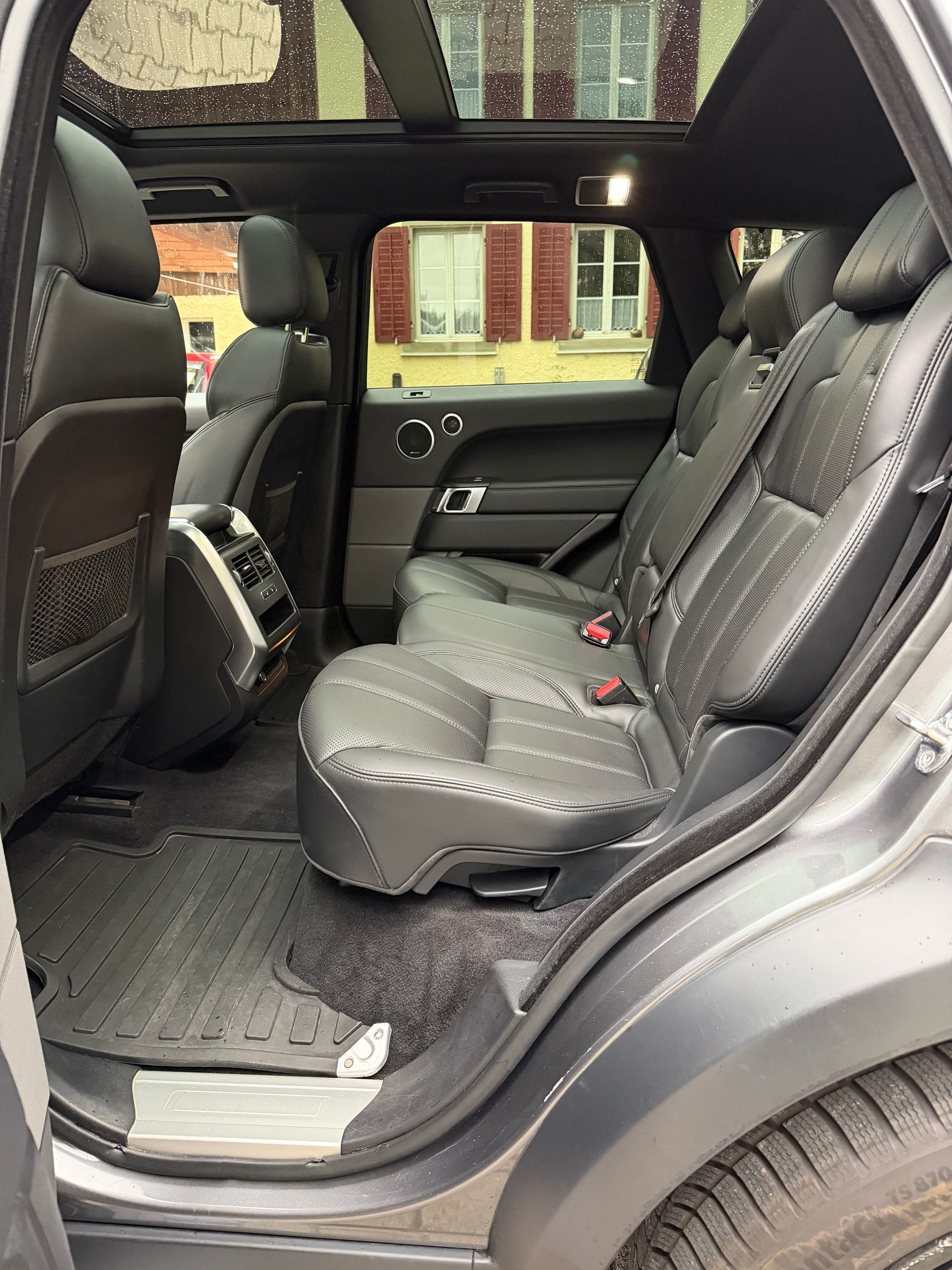 LAND ROVER Range Rover Sport 3.0 SDV6 HSE Automatic-image-7