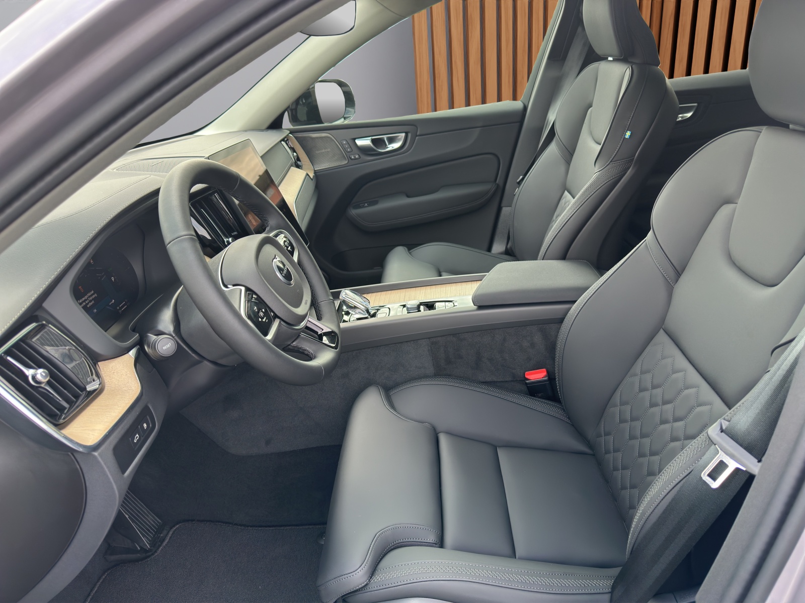 VOLVO XC60 2.0 T6 TE Ultra Dark eAWD-image-9