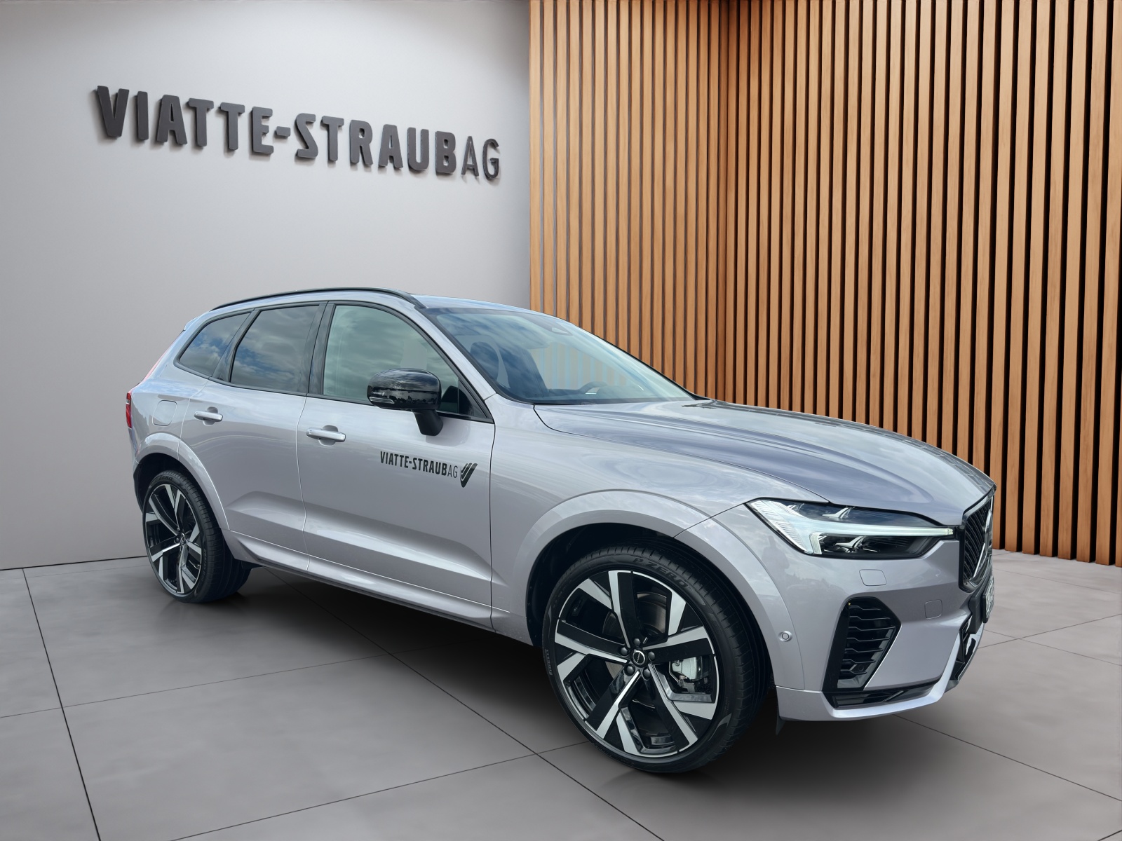 VOLVO XC60 2.0 T6 TE Ultra Dark eAWD-image-6