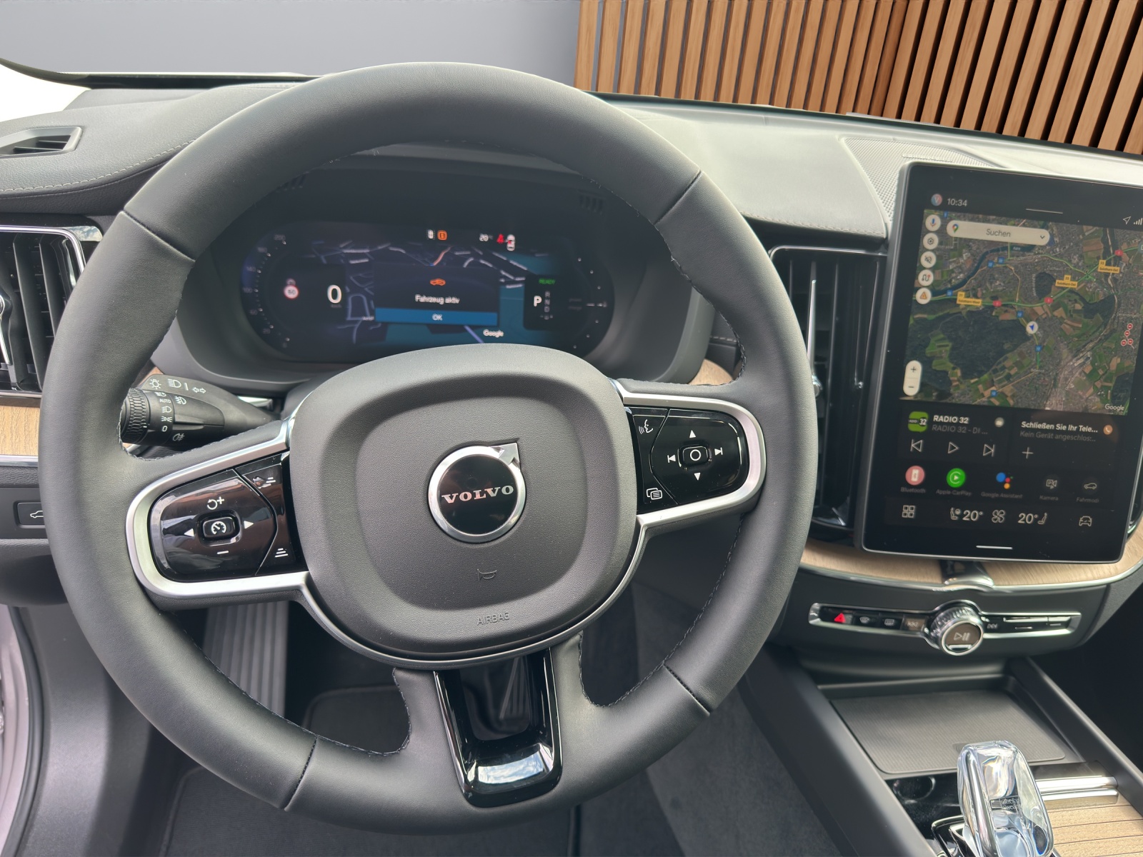 VOLVO XC60 2.0 T6 TE Ultra Dark eAWD-image-10