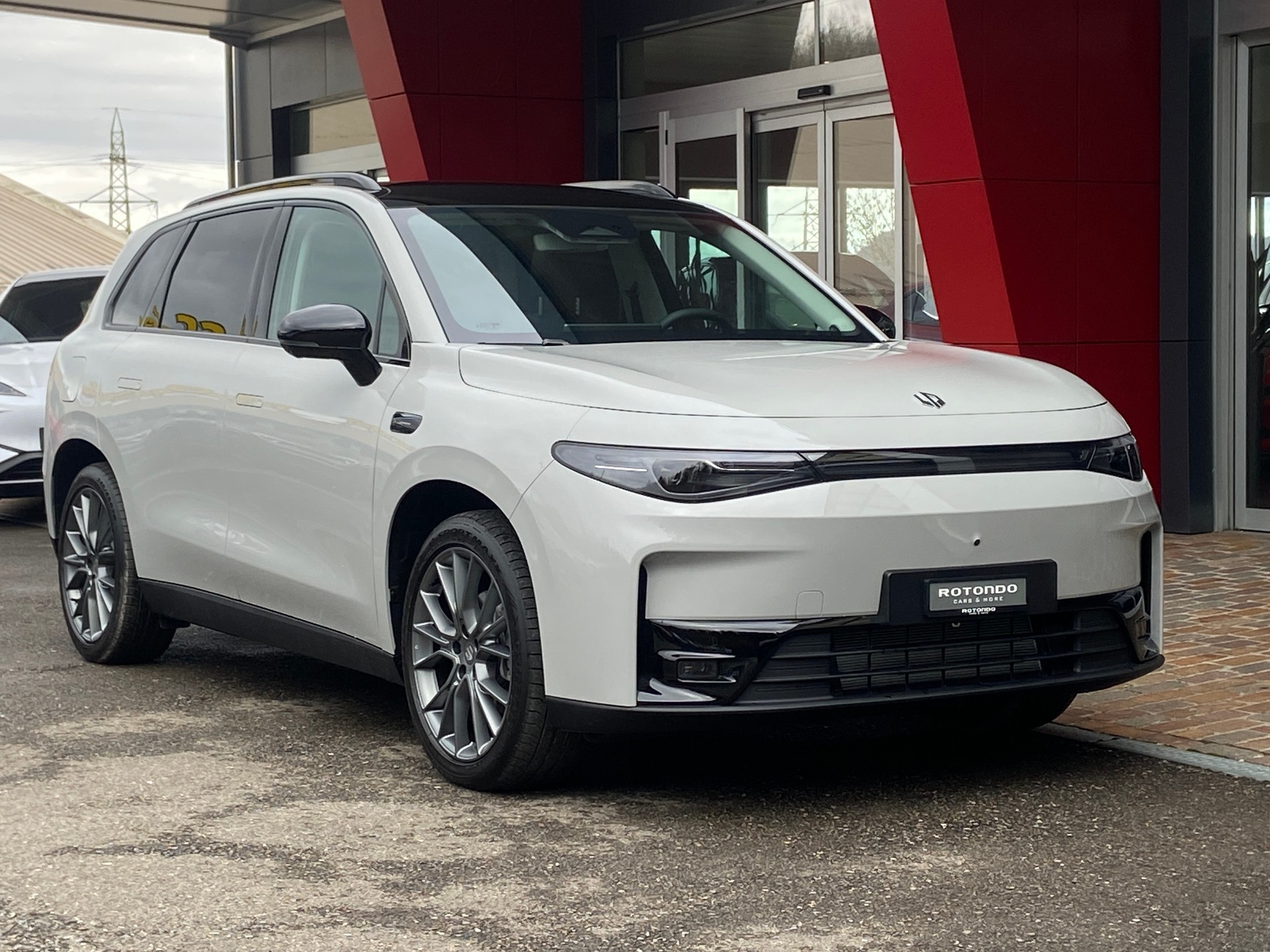 LEAPMOTOR C10 REEV Hybrid Design-image-18