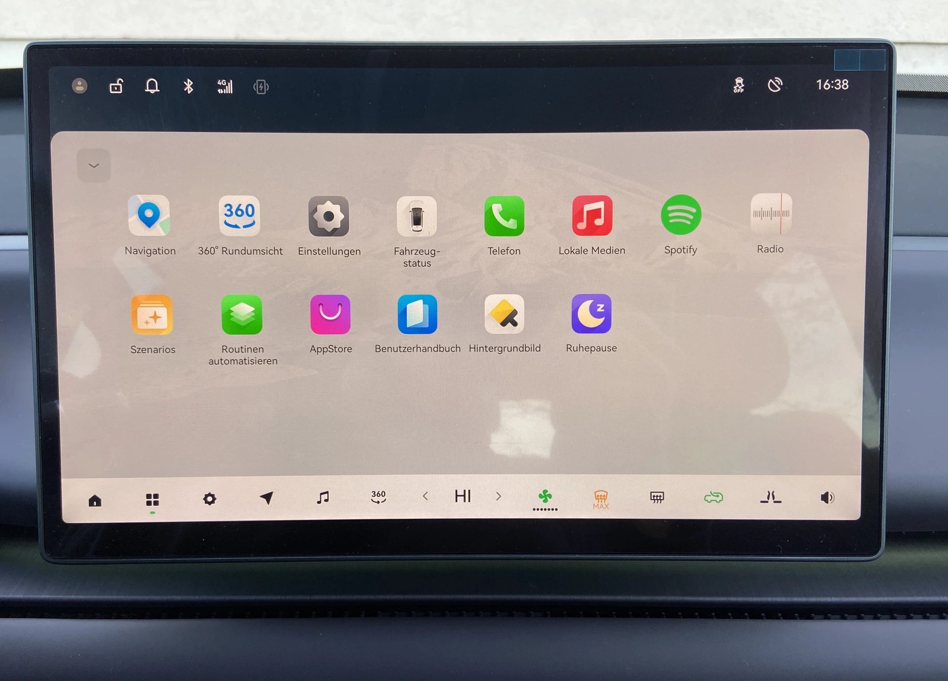 LEAPMOTOR C10 REEV Hybrid Design-image-12