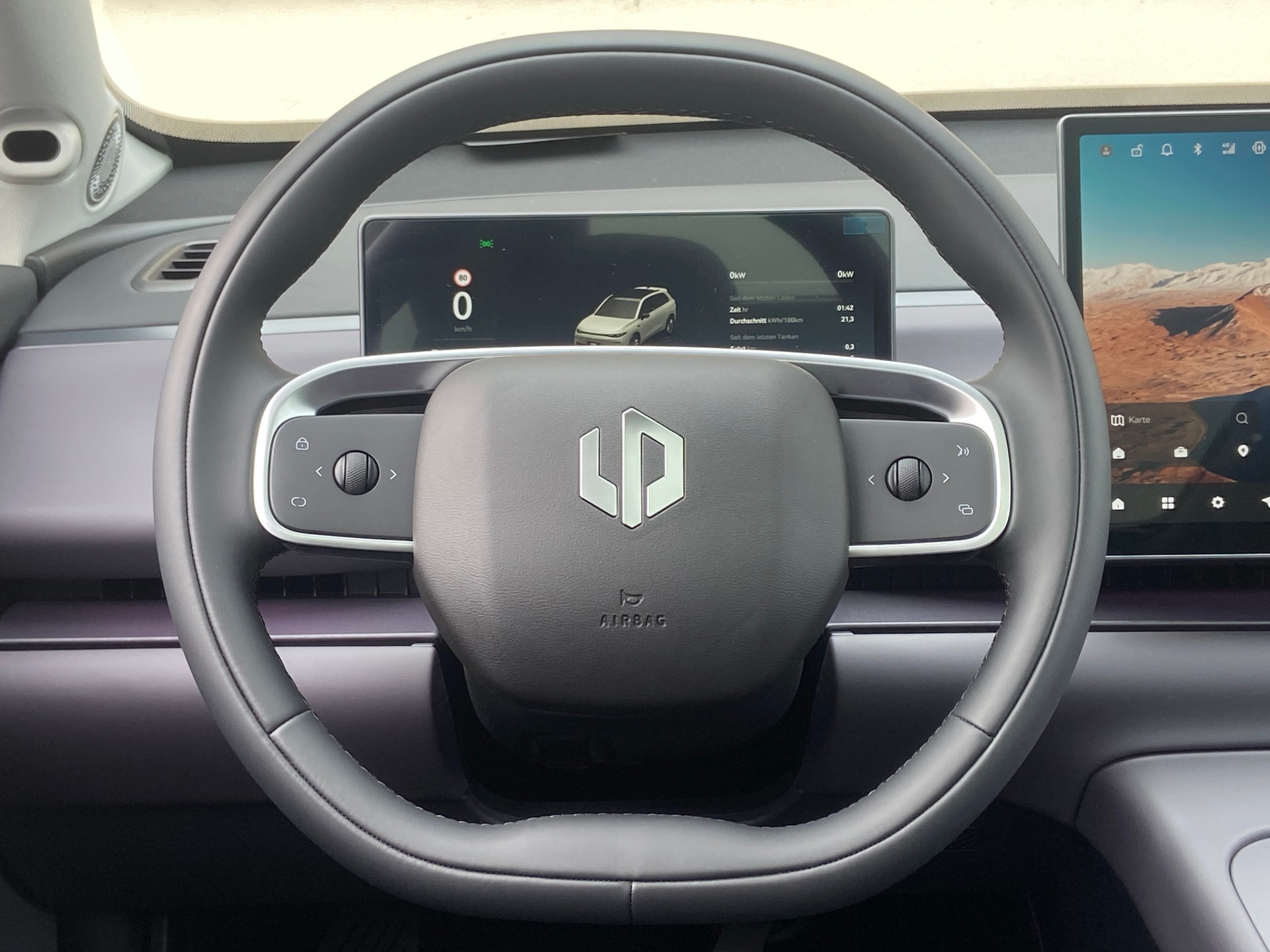 LEAPMOTOR C10 REEV Hybrid Design-image-10