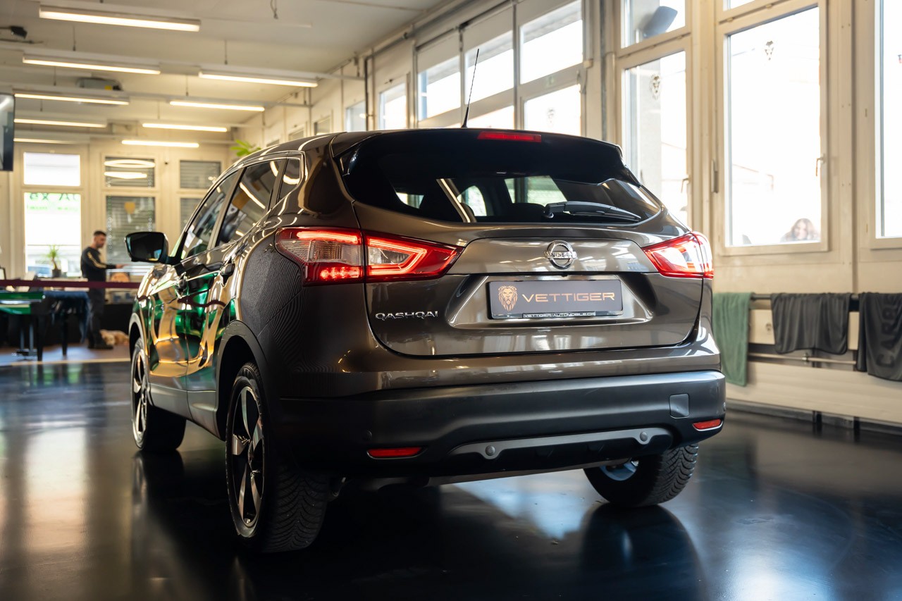 NISSAN Qashqai 1.6 DIG-T tekna-showroom-element-3