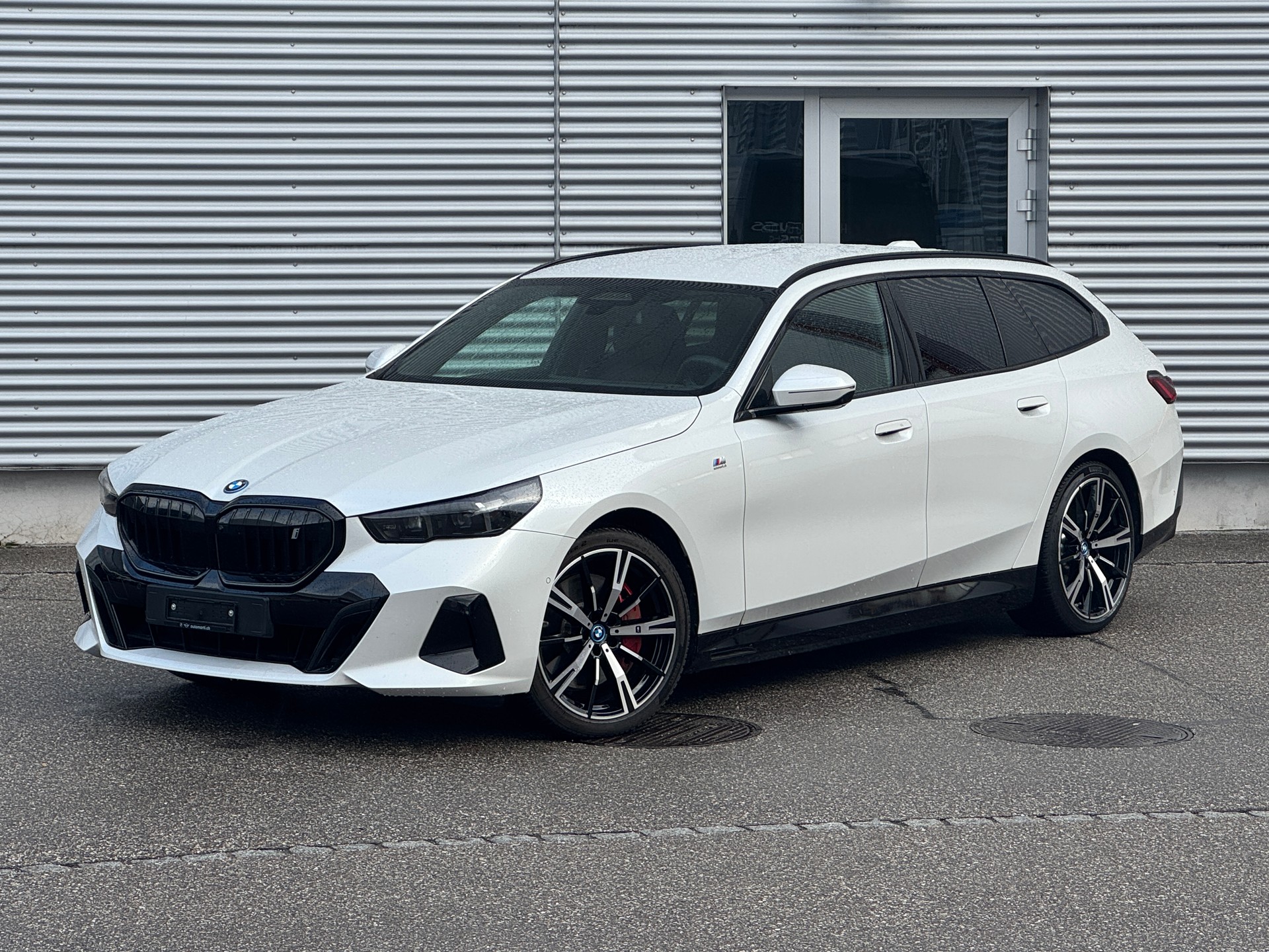 BMW i5 xDrive 40 Touring M Sport Pro-image-8