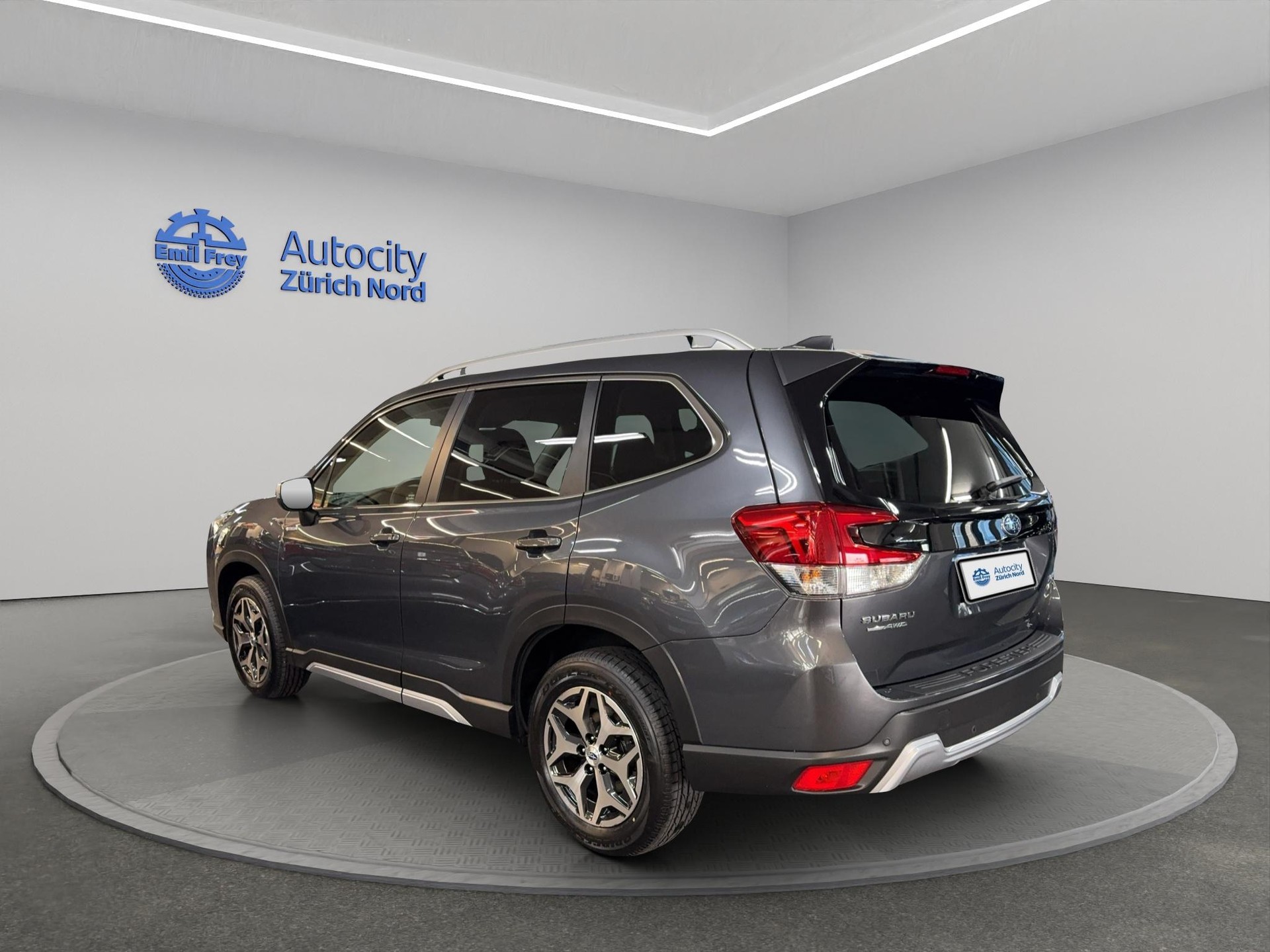 SUBARU Forester Station 2.0i e-Boxer Swiss Plus-showroom-element-2