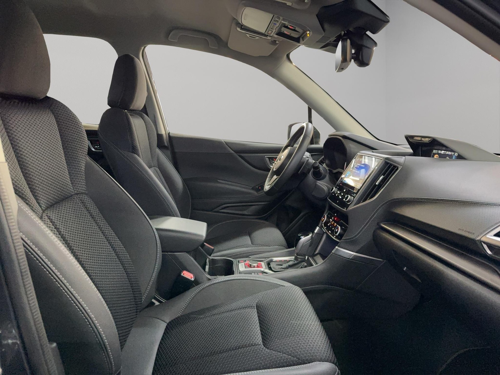 SUBARU Forester Station 2.0i e-Boxer Swiss Plus-image-6