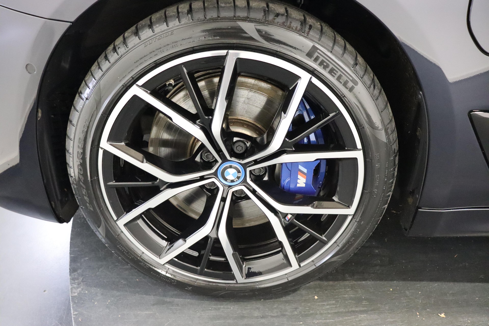 BMW 545e xDrive SAG-image-5