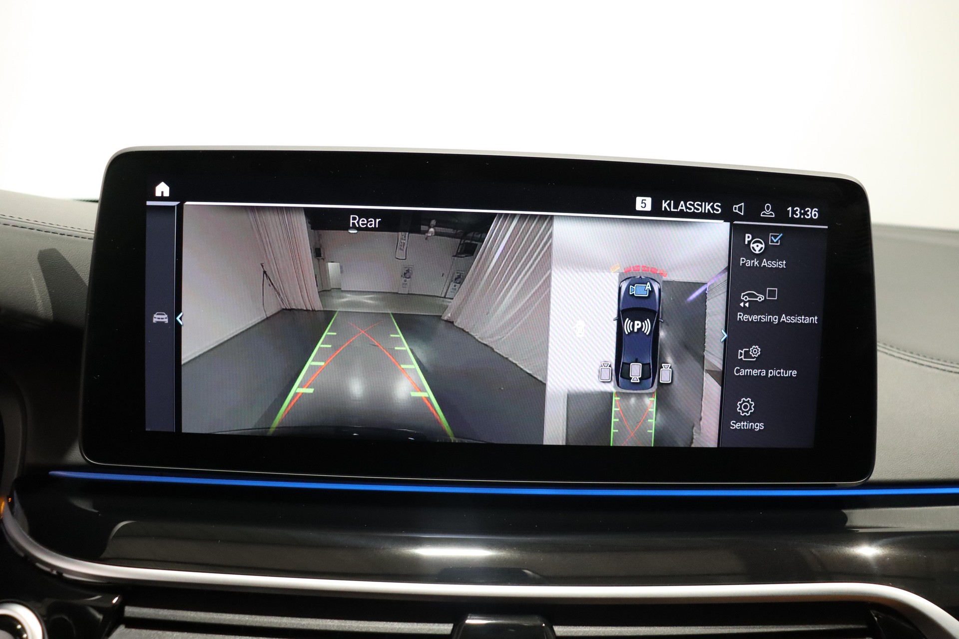 BMW 545e xDrive SAG-image-16