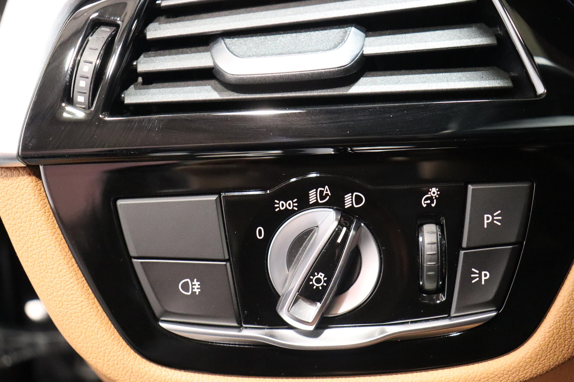 BMW 545e xDrive SAG-image-16