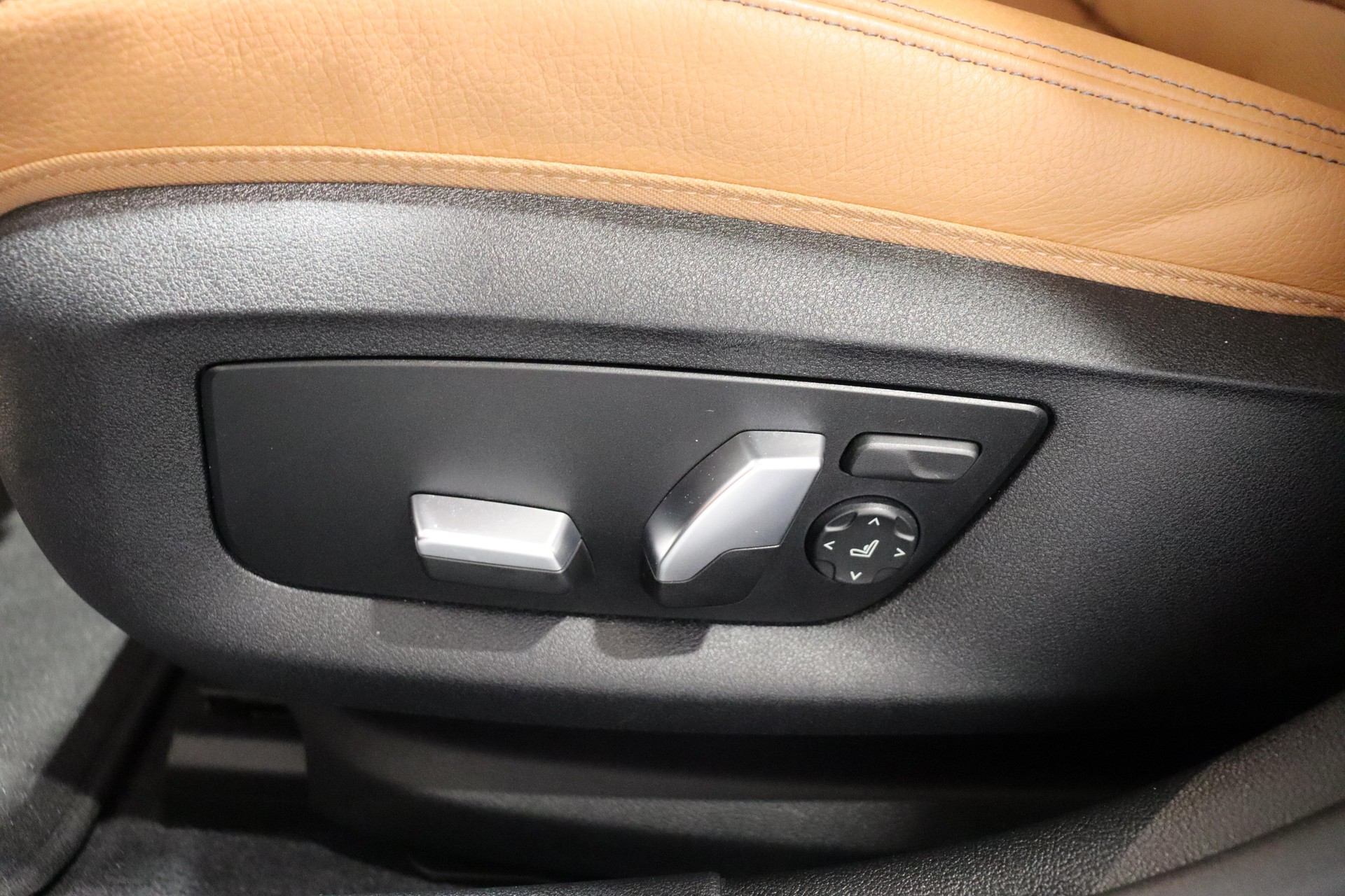 BMW 545e xDrive SAG-image-15
