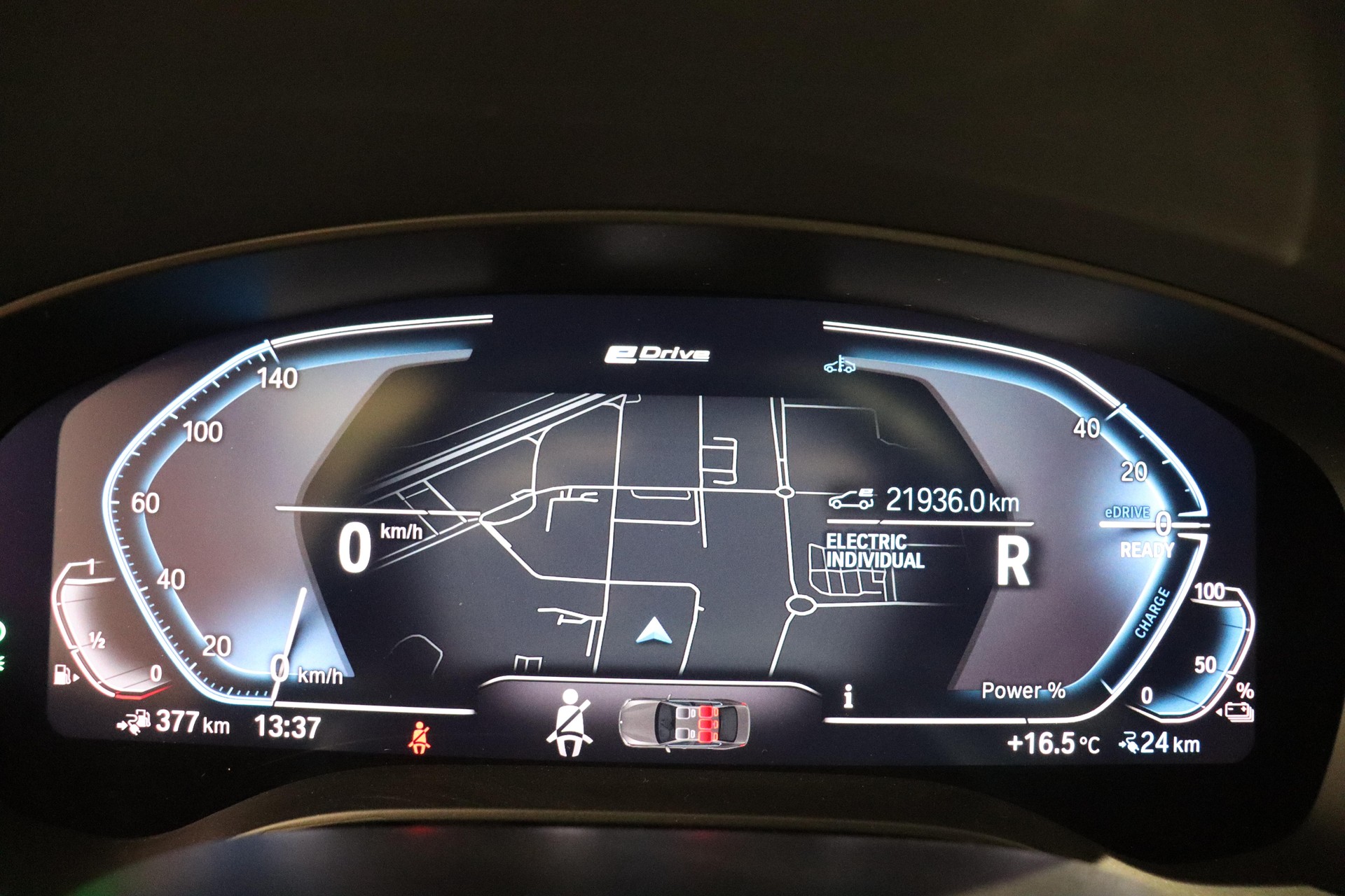 BMW 545e xDrive SAG-image-18
