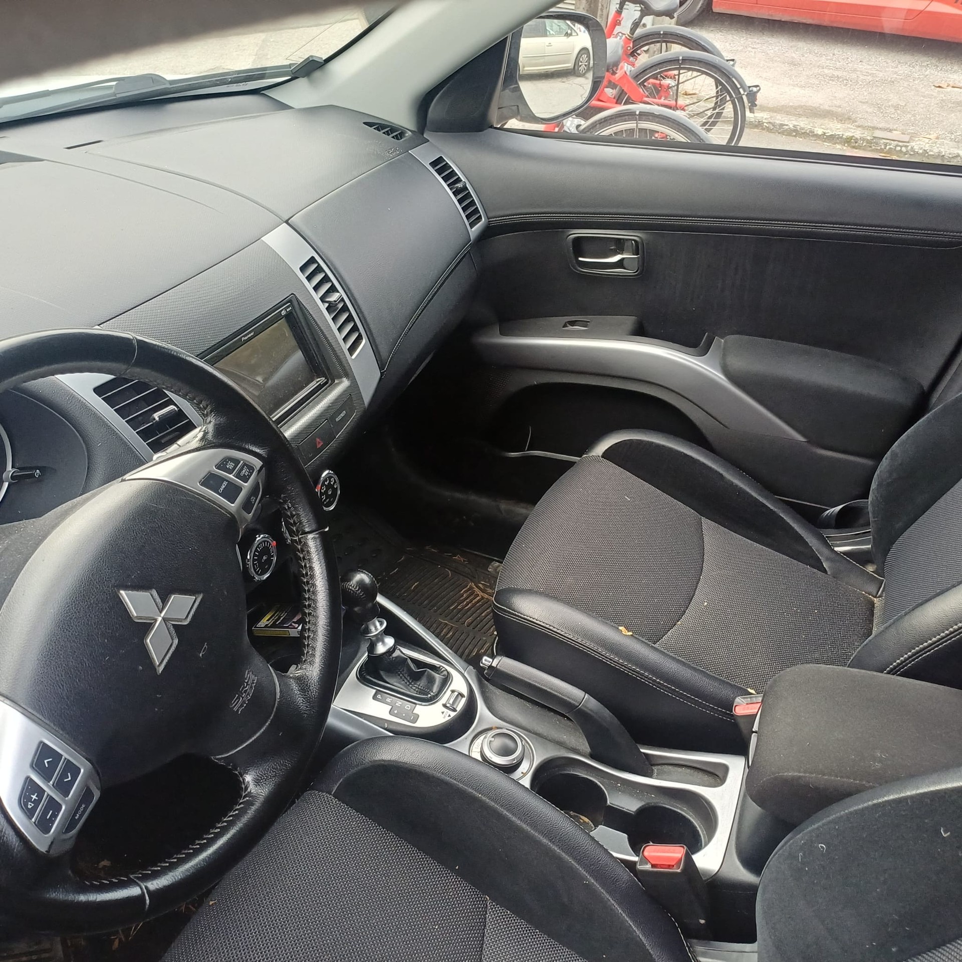 MITSUBISHI Outlander 2.2 DID Invite 4WD TC-SST-image-5