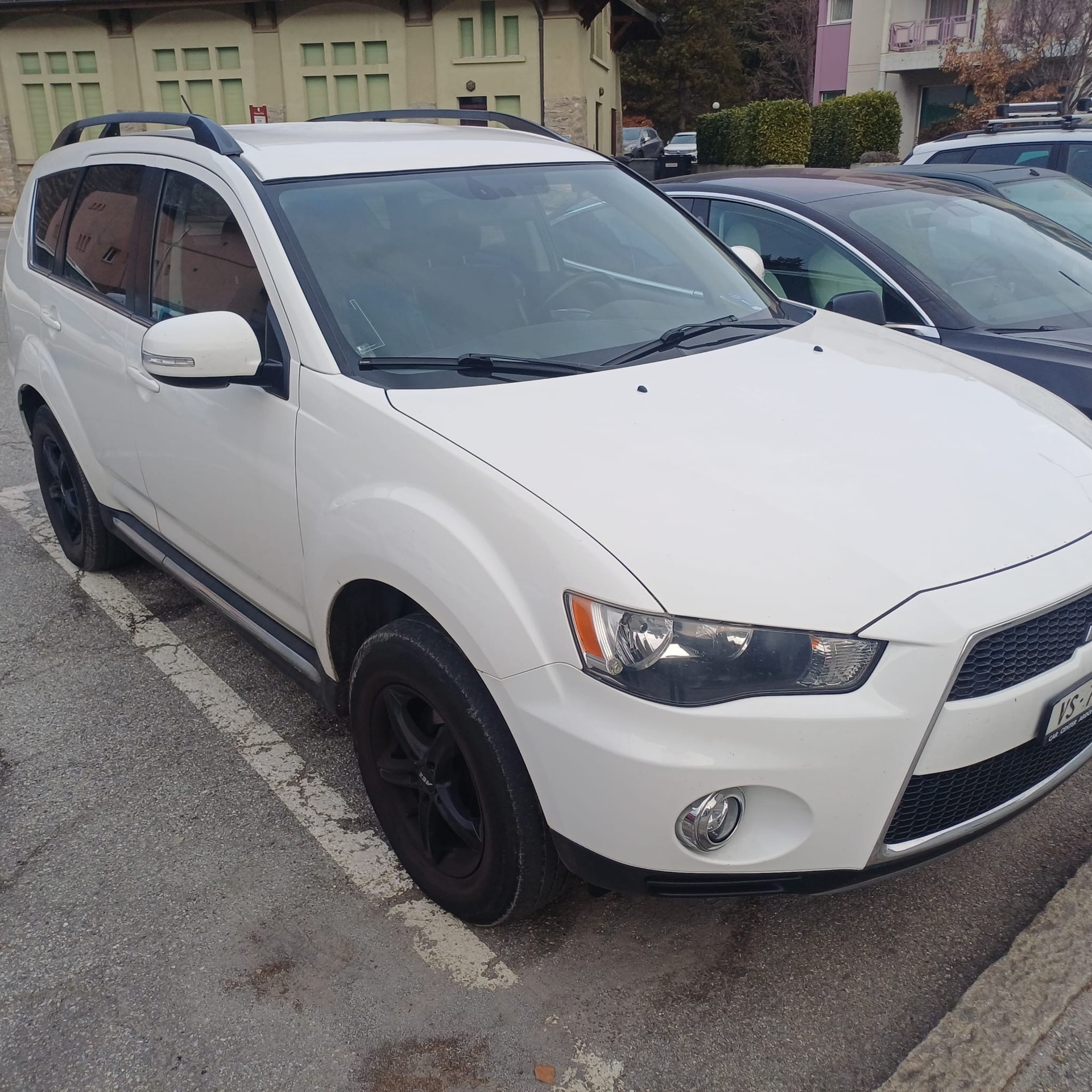 MITSUBISHI Outlander 2.2 DID Invite 4WD TC-SST-image-3