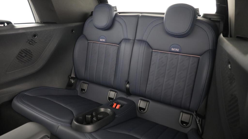 MINI Cooper S Cabrio-image-19