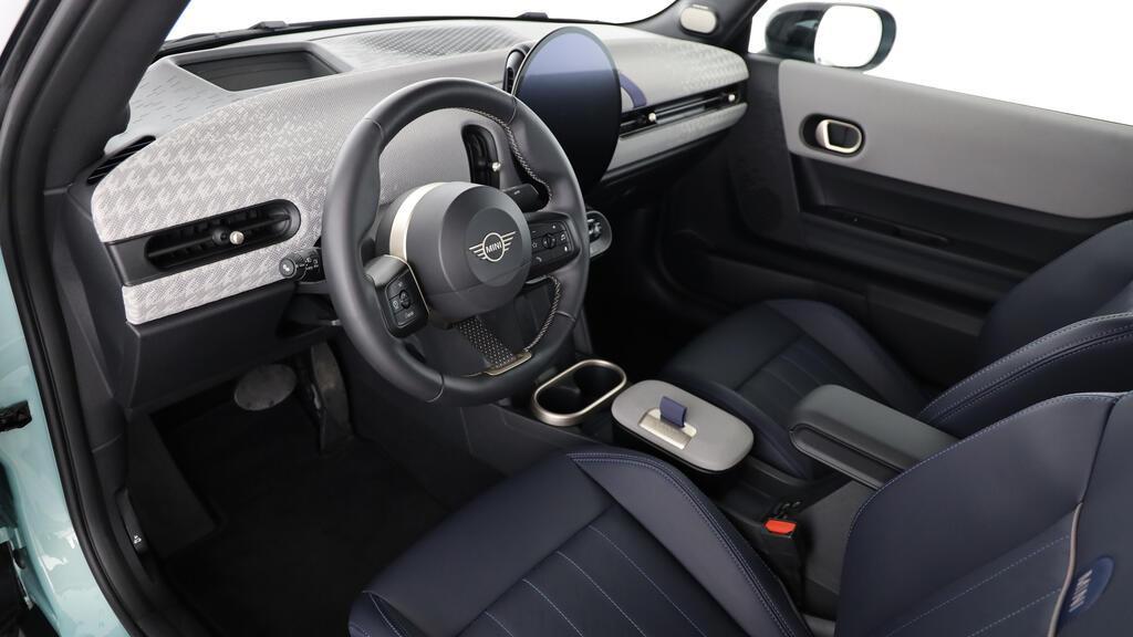 MINI Cooper S Cabrio-image-16