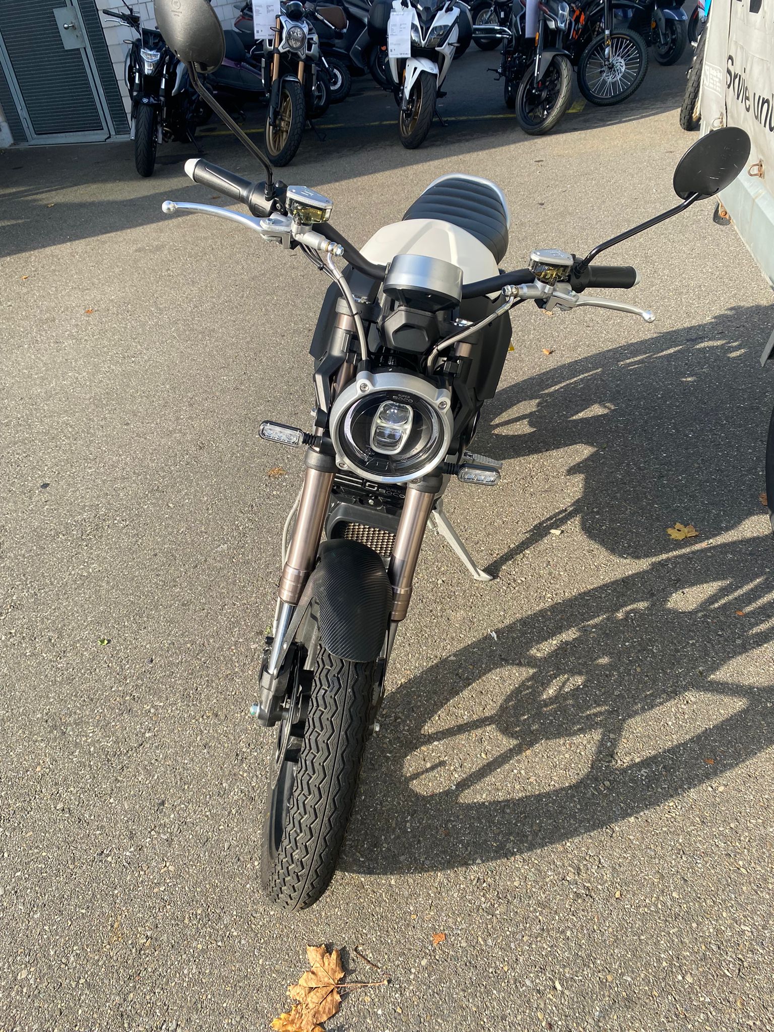 SUPER SOCO TC MAX-showroom-element-3