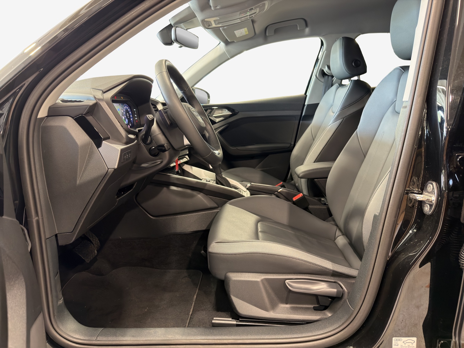 AUDI A1 allstreet 35 TFSI S-tronic-image-7