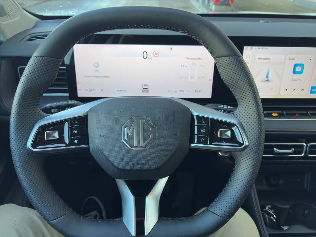 MG HS 1.5 Hybrid Luxury-image-5