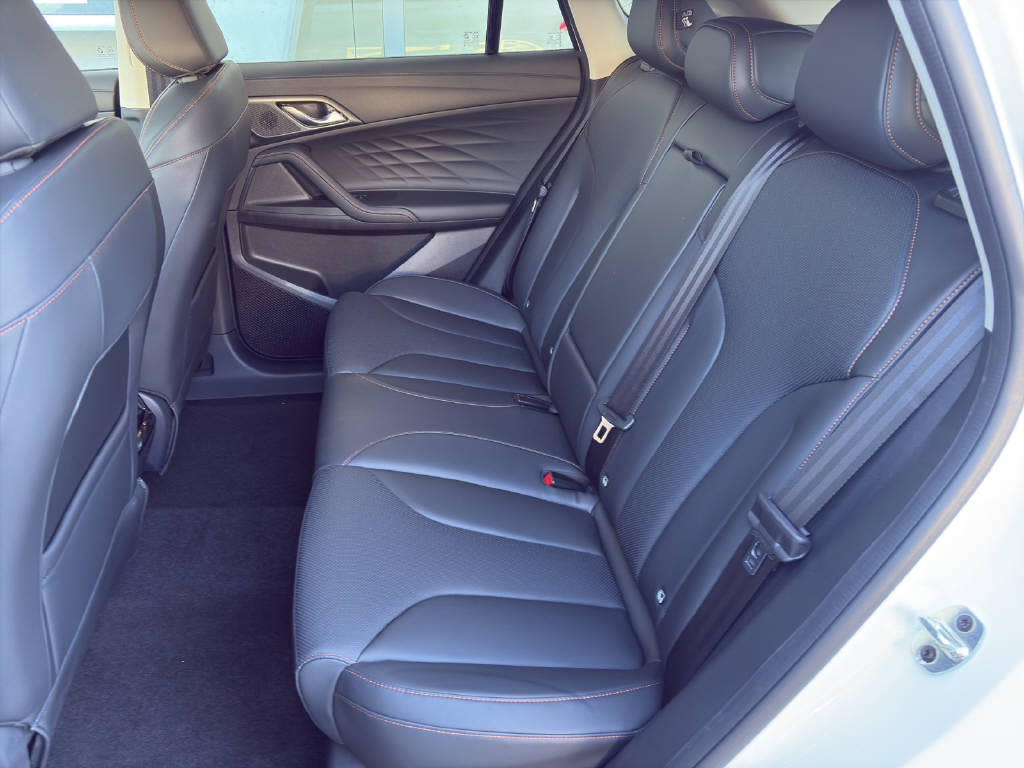 MG HS 1.5 Hybrid Luxury-image-7