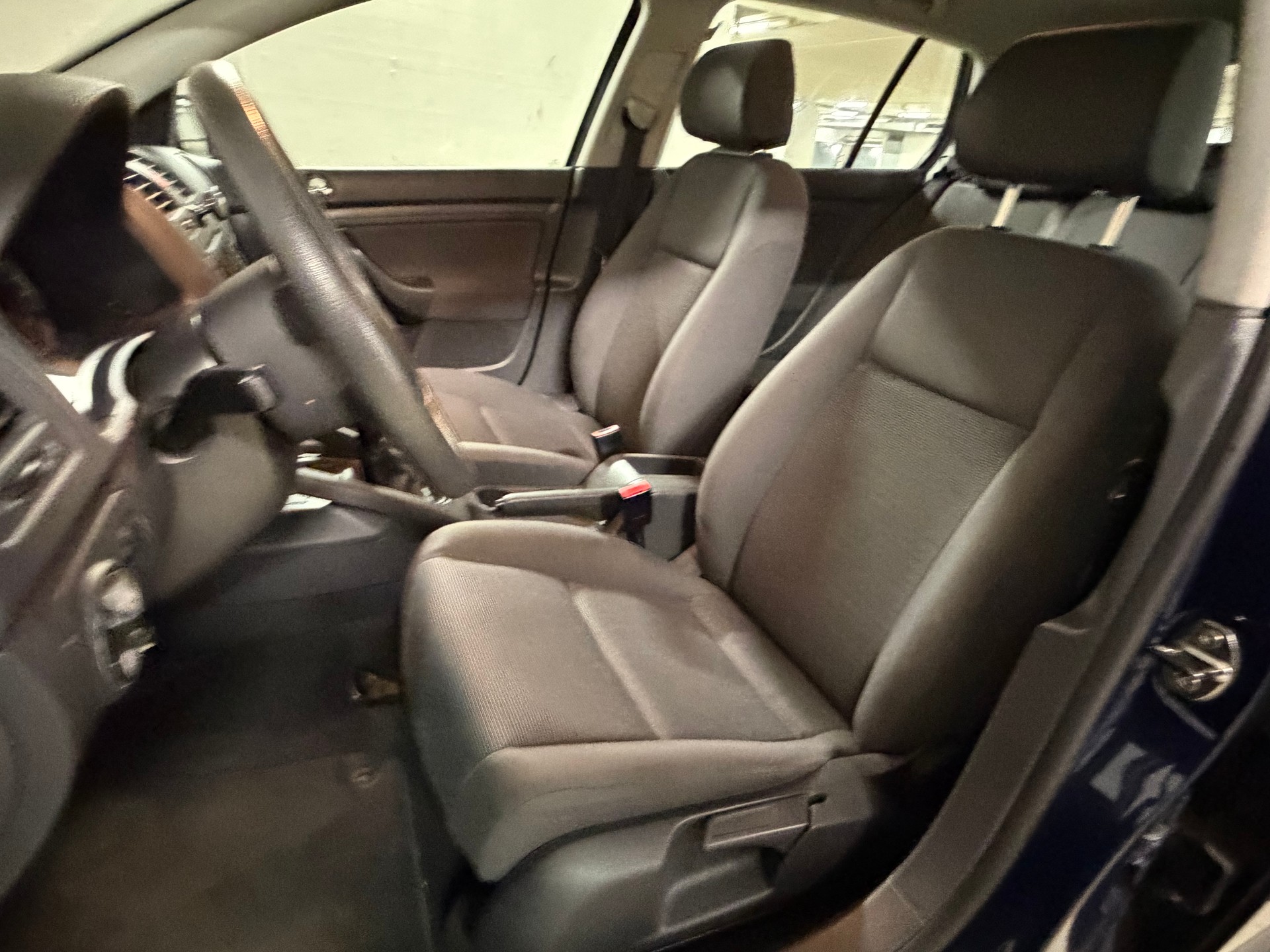 VW Golf 1.9 TDI Comfortline-image-8