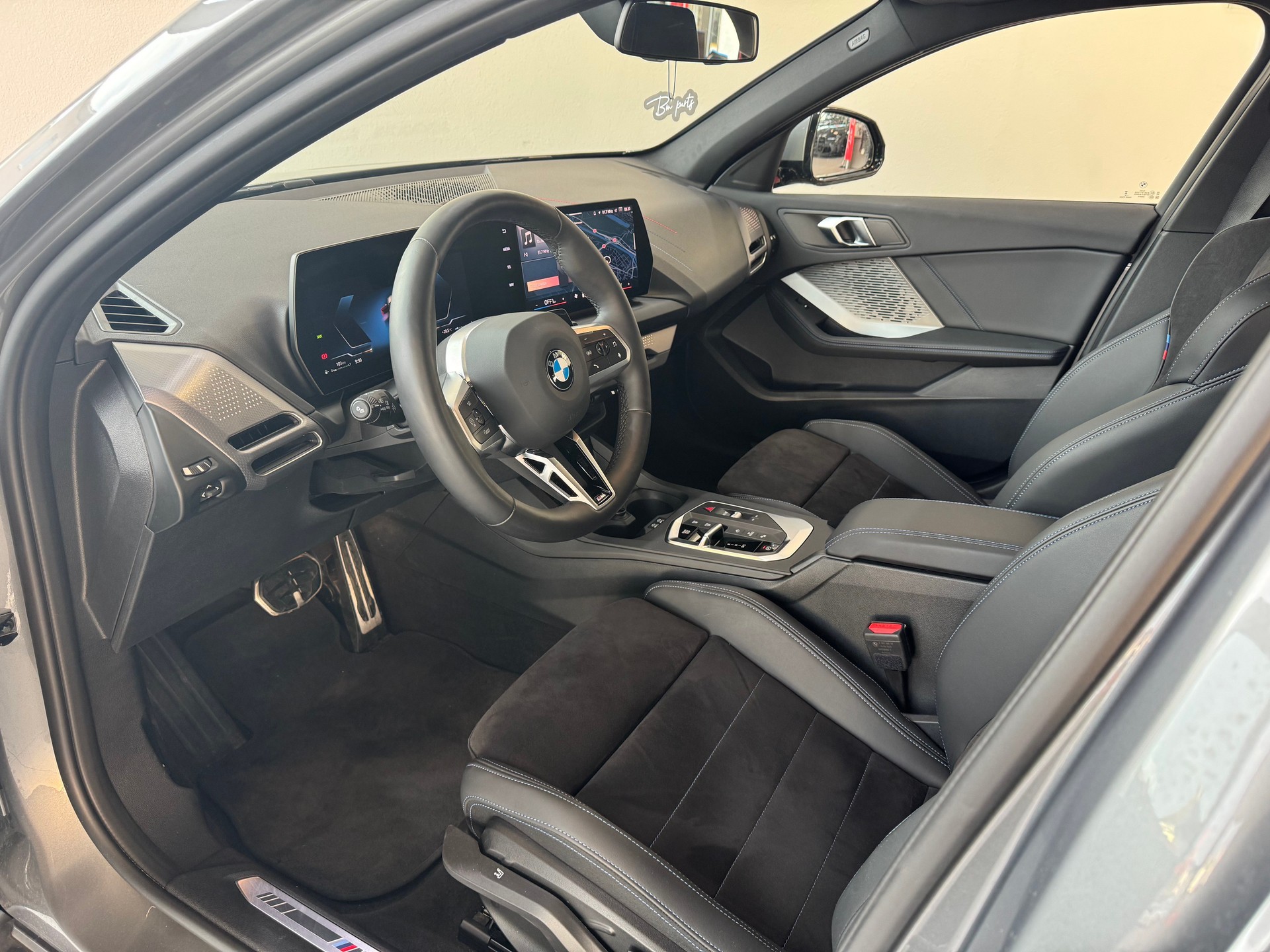 BMW 120 M Sport Steptronic-image-8