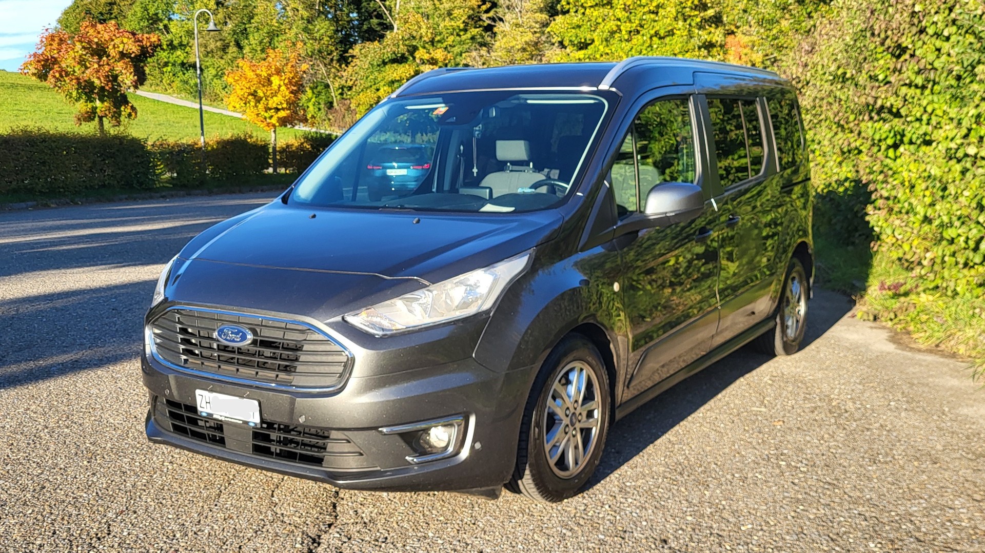 FORD Grand Tourneo Connect 1.5 EcoBlue Titanium Automat-image-16
