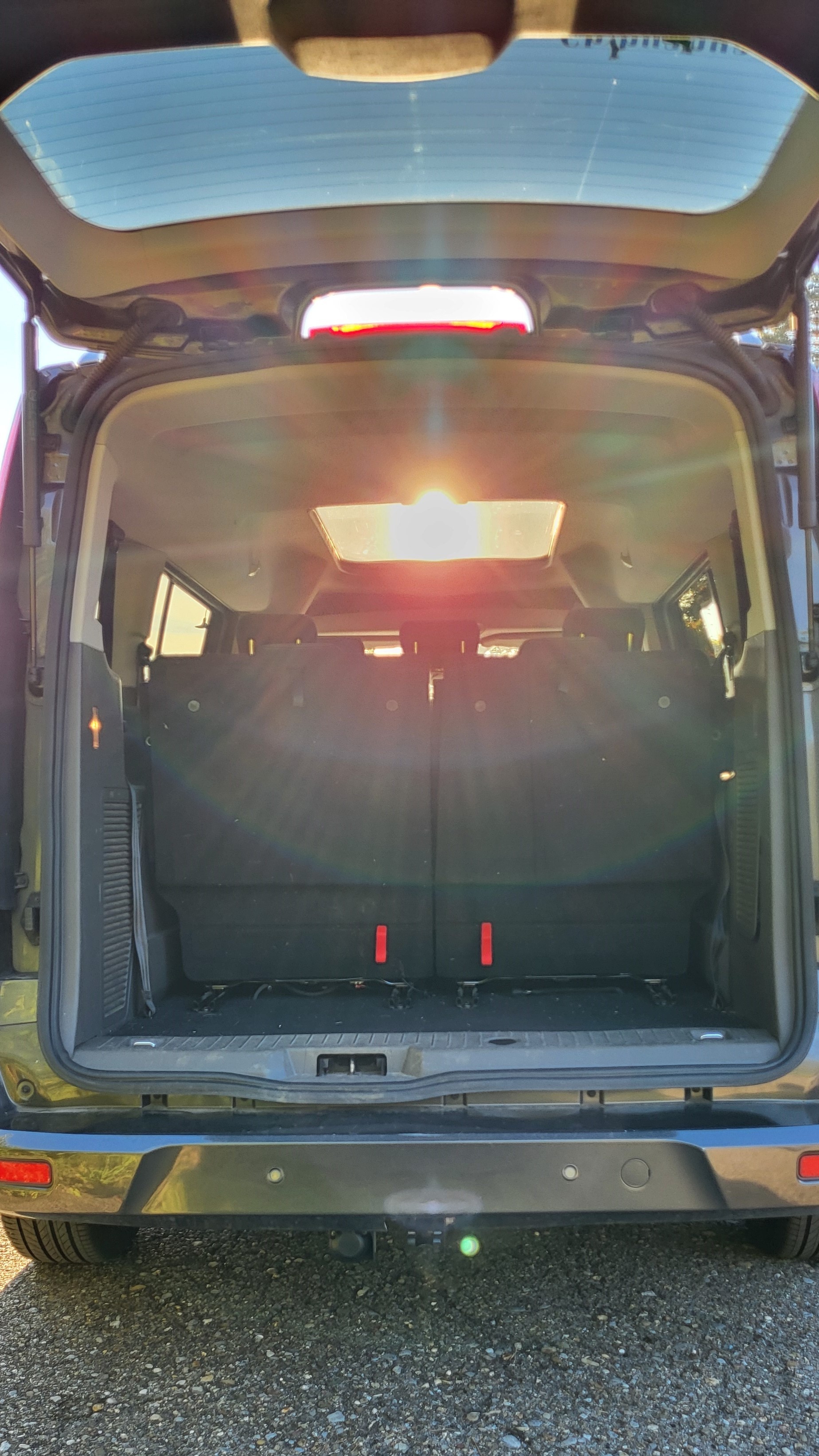 FORD Grand Tourneo Connect 1.5 EcoBlue Titanium Automat-image-6