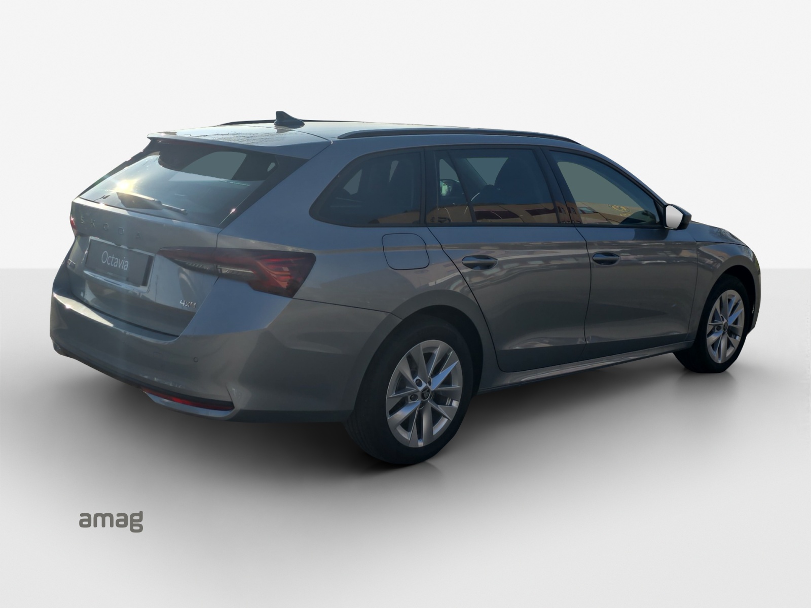 SKODA Octavia Combi 2.0 TSI DSG Selection 4x4-image-4