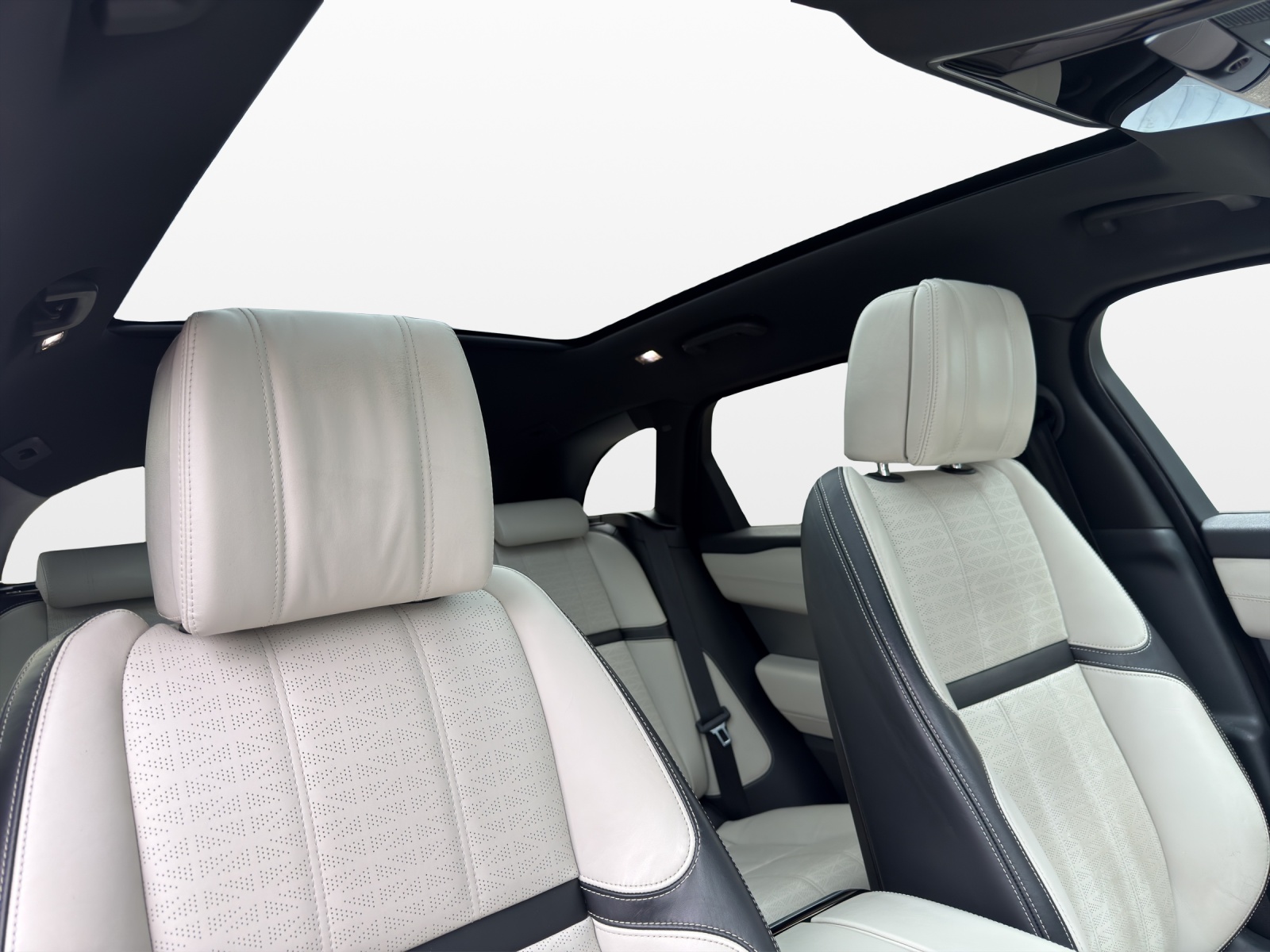 LAND ROVER Range Rover Velar R-Dynamic D 300 Automatic-image-15
