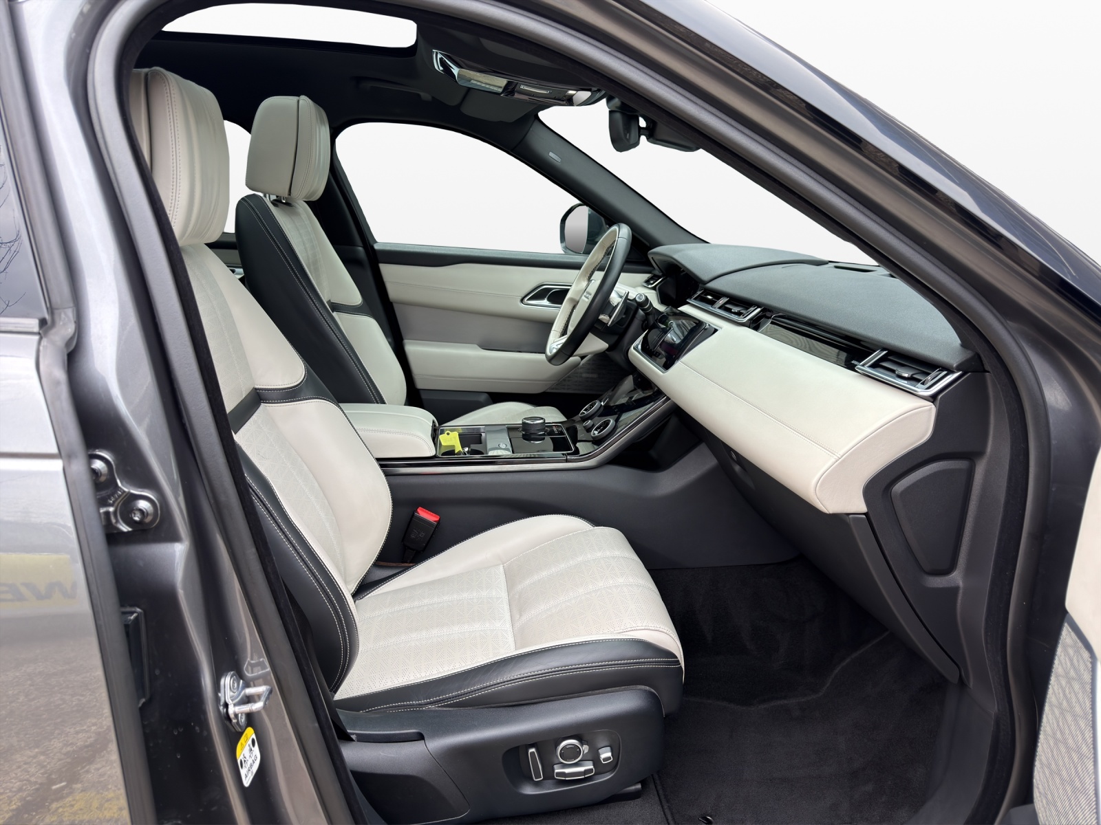 LAND ROVER Range Rover Velar R-Dynamic D 300 Automatic-image-14