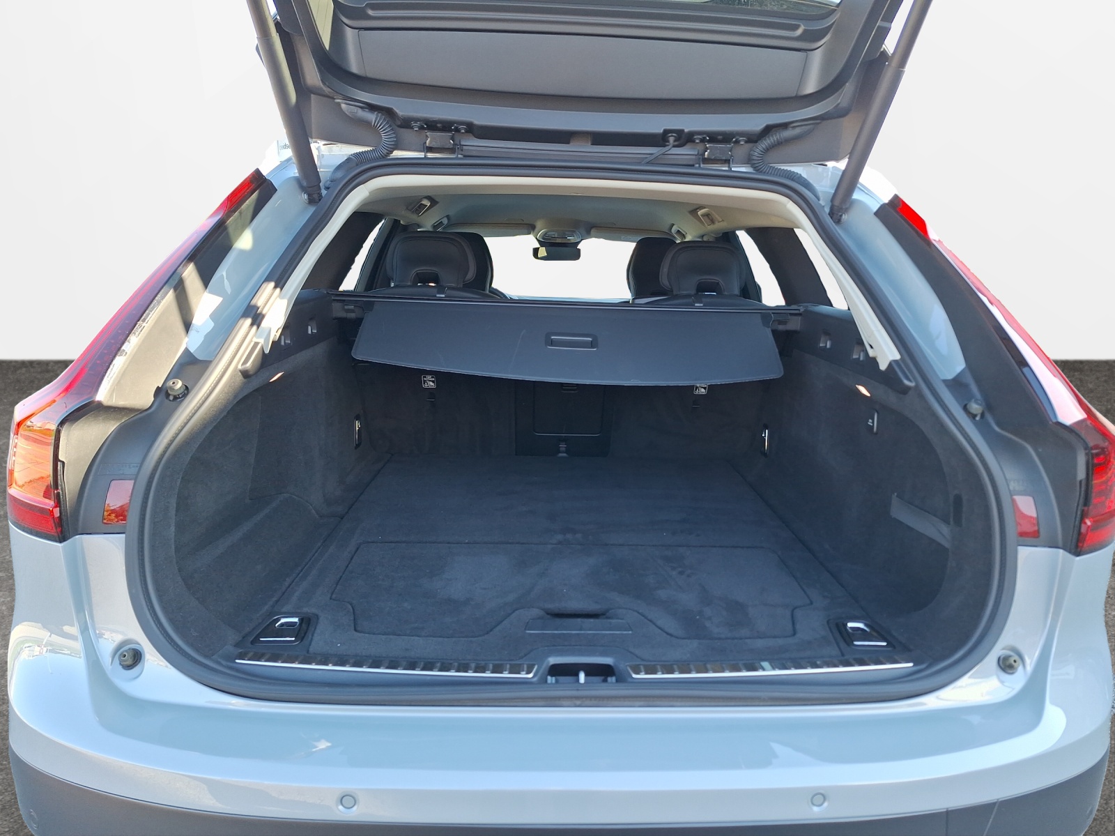 VOLVO V90 Cross Country 2.0 B5 Plus AWD-image-5