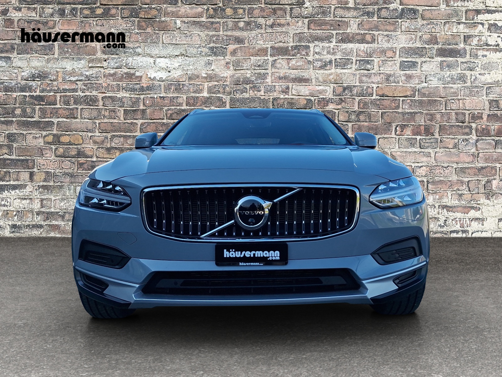 VOLVO V90 Cross Country 2.0 B5 Plus AWD-image-1