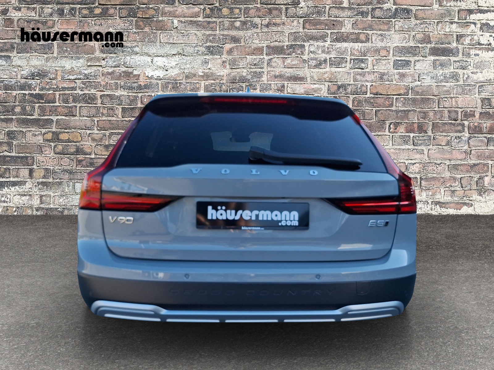 VOLVO V90 Cross Country 2.0 B5 Plus AWD-image-4