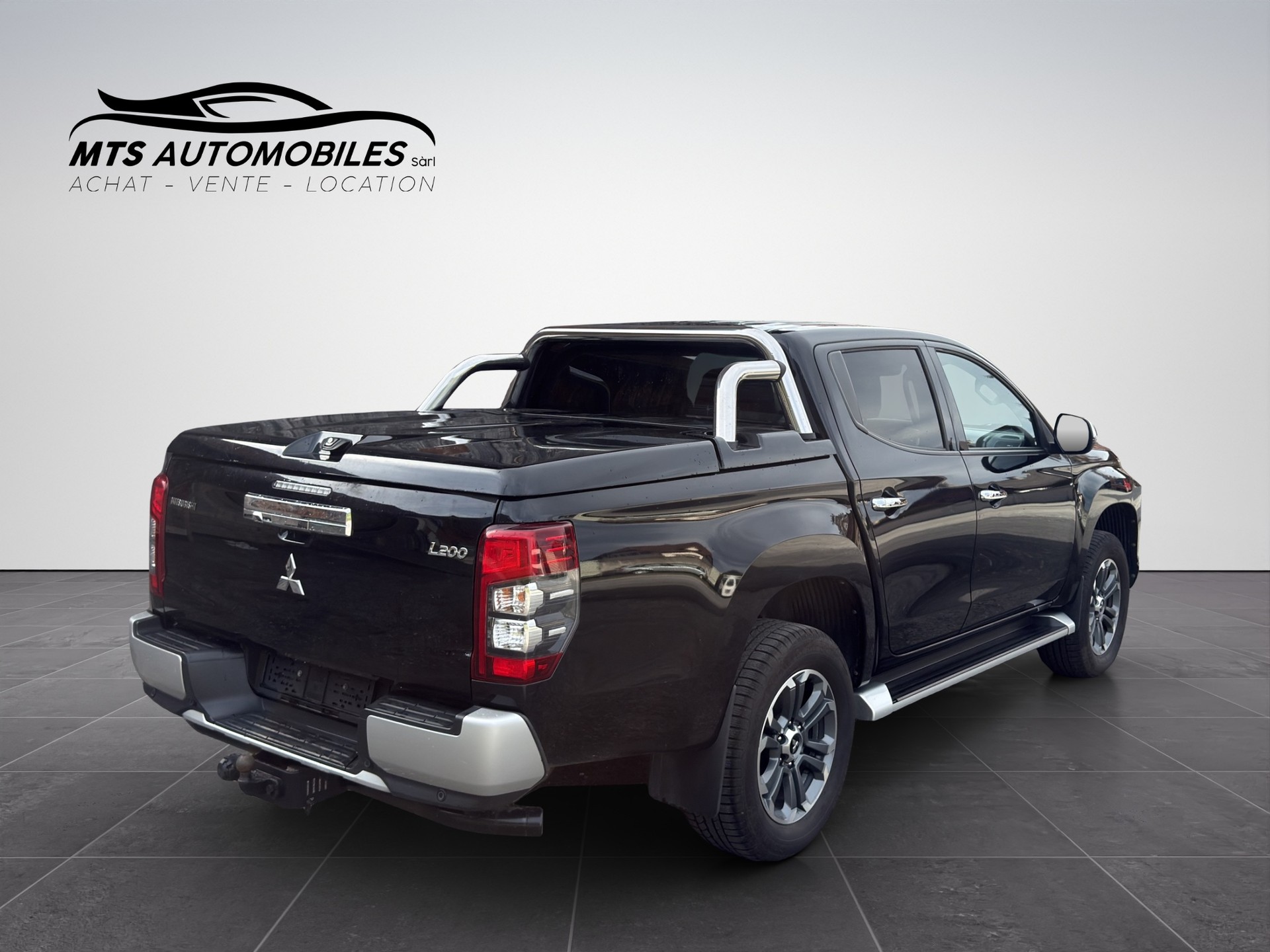 MITSUBISHI L 200 2.2 Diamond Double Cab Automat-image-5