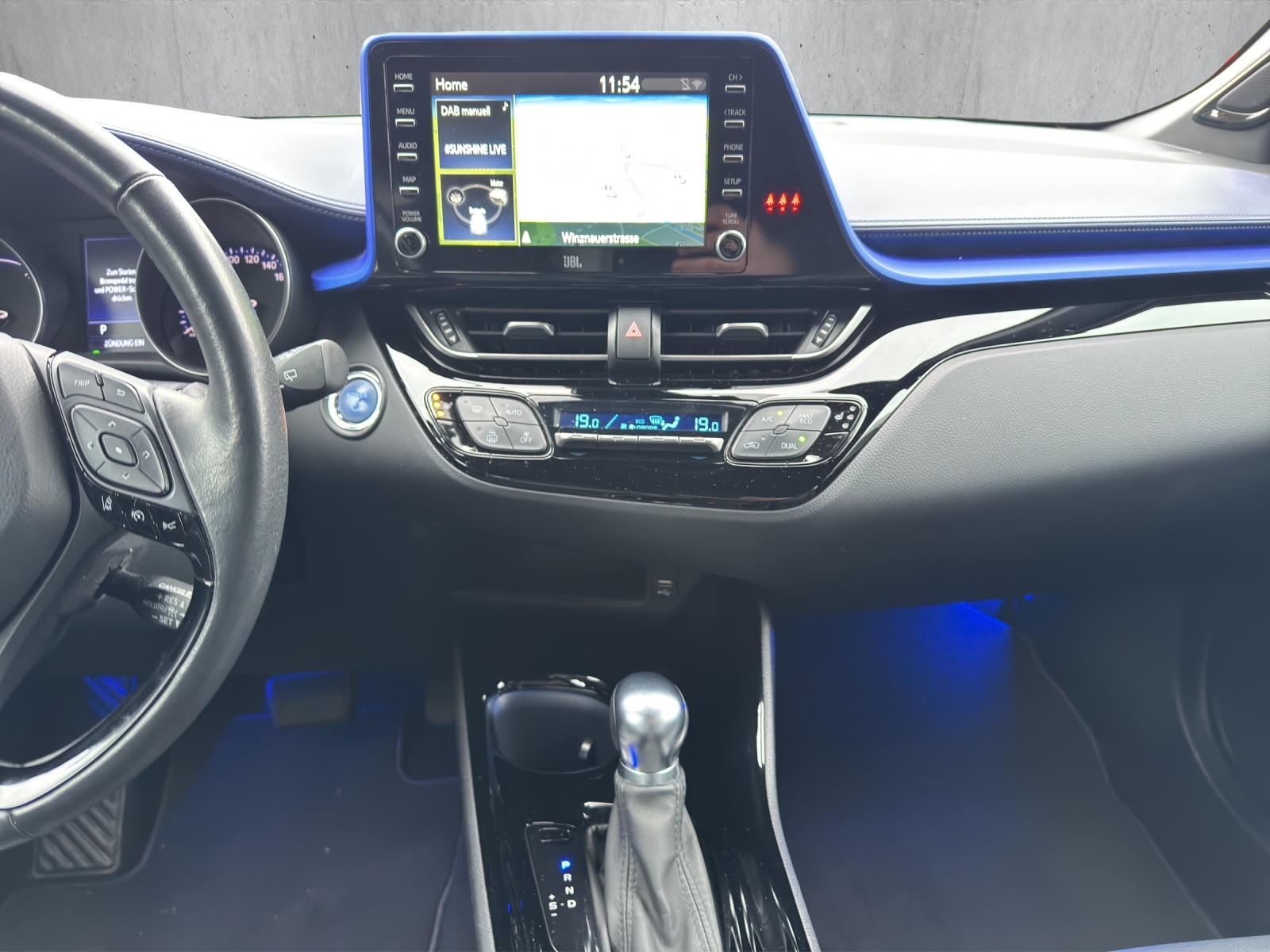 TOYOTA C-HR 2.0 VVTi HSD Style-image-15