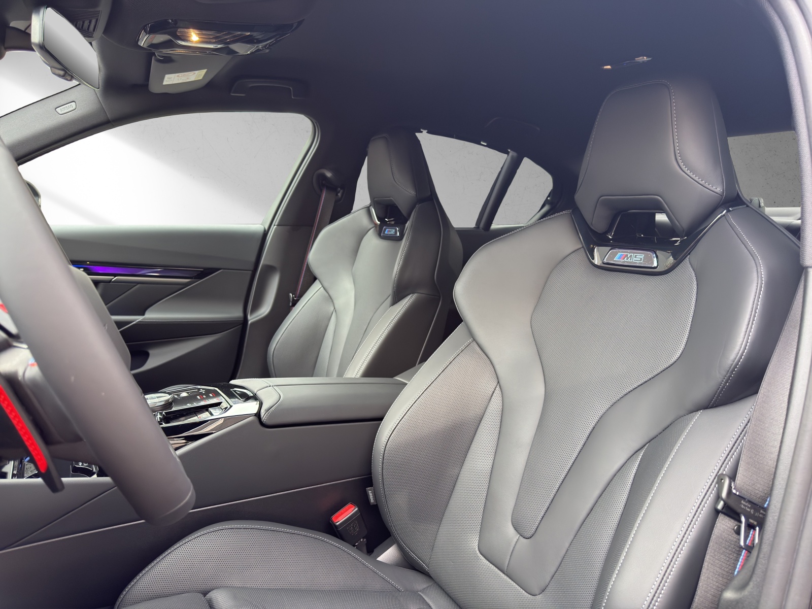 BMW M5 xDrive Limousine-image-15
