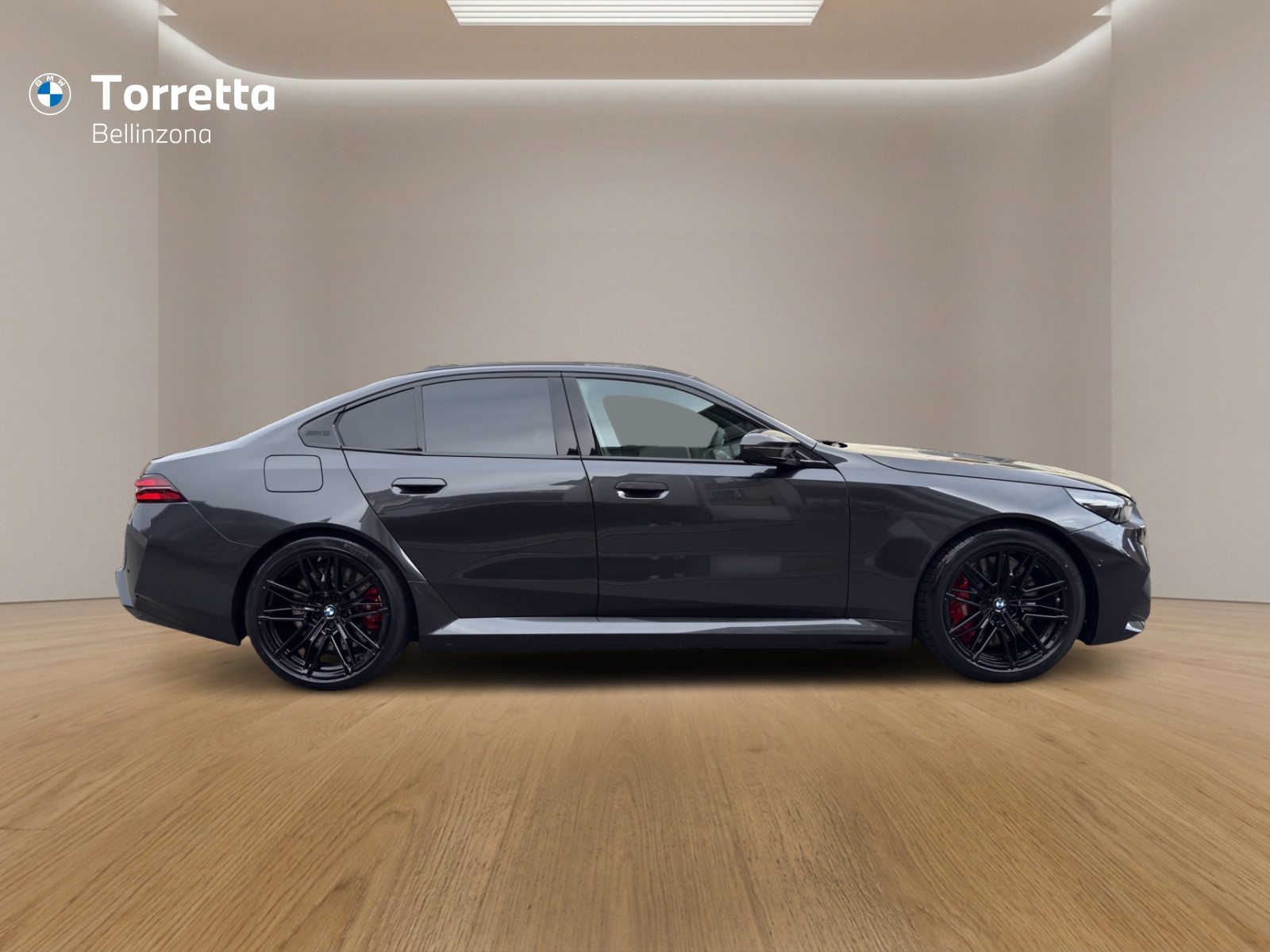 BMW M5 xDrive Limousine-image-5