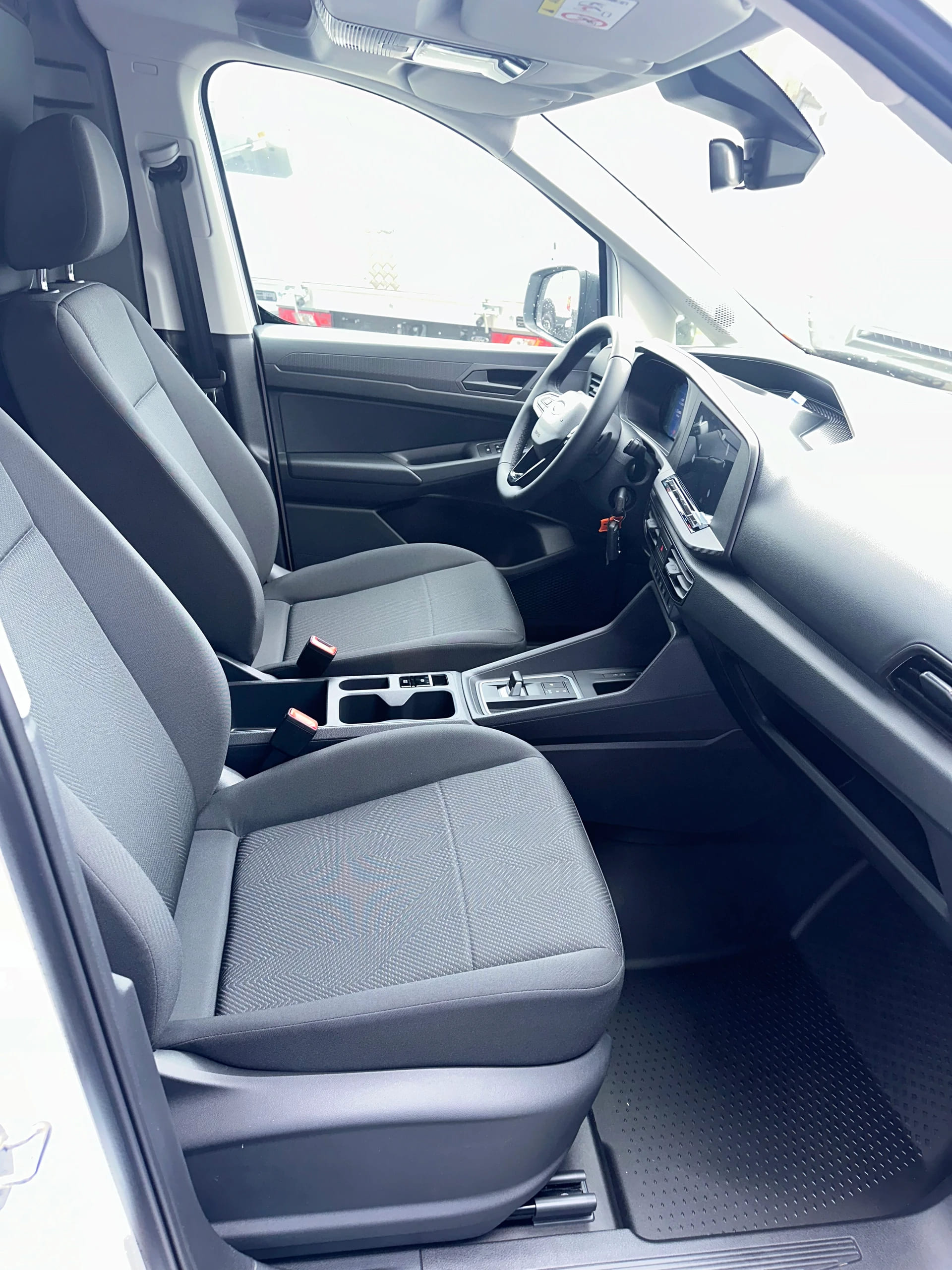 FORD Transit Connect fourg. 2.0 Eco Trend/L1/122CV/Aut.-image-12