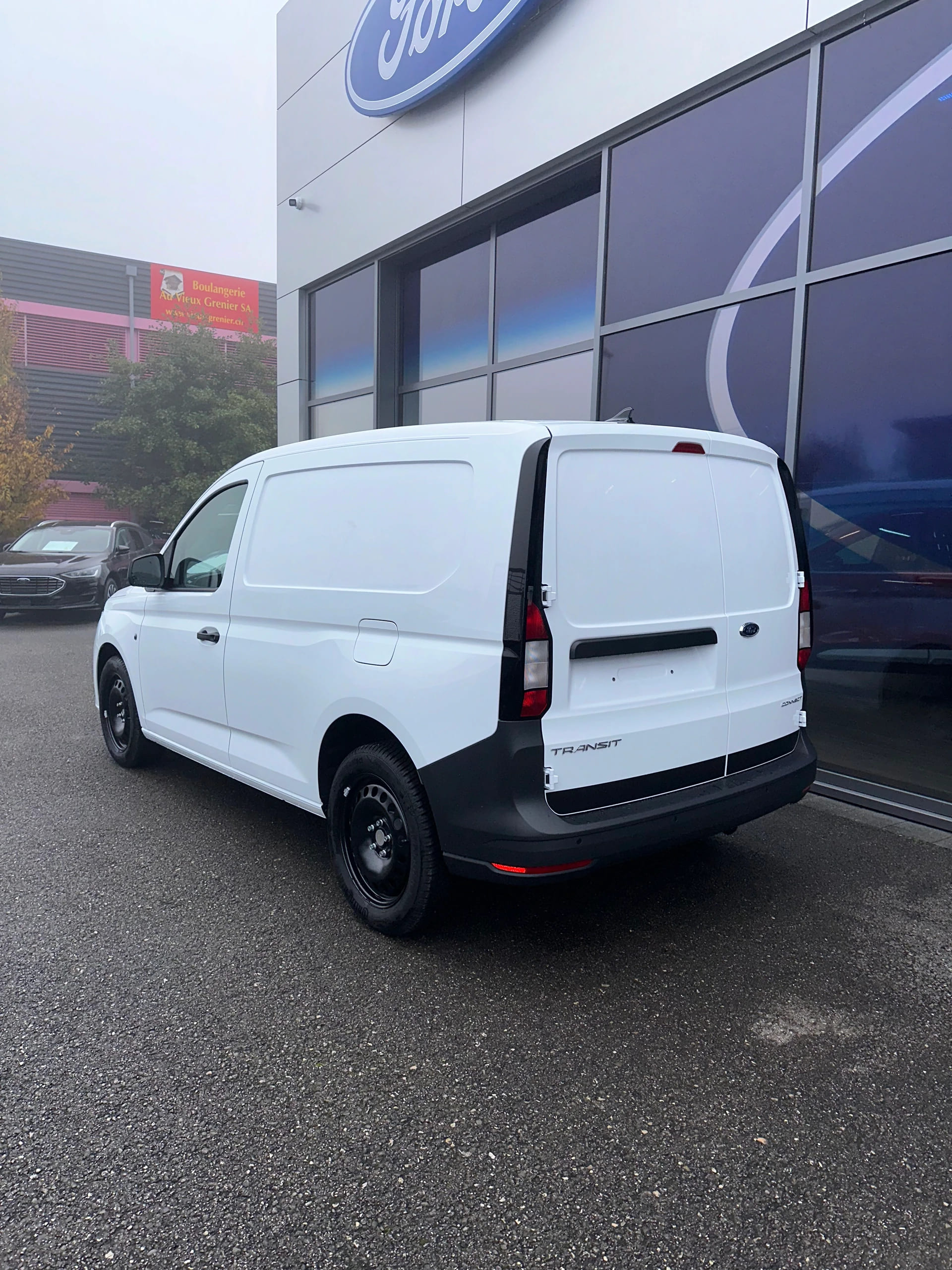FORD Transit Connect fourg. 2.0 Eco Trend/L1/122CV/Aut.-image-3