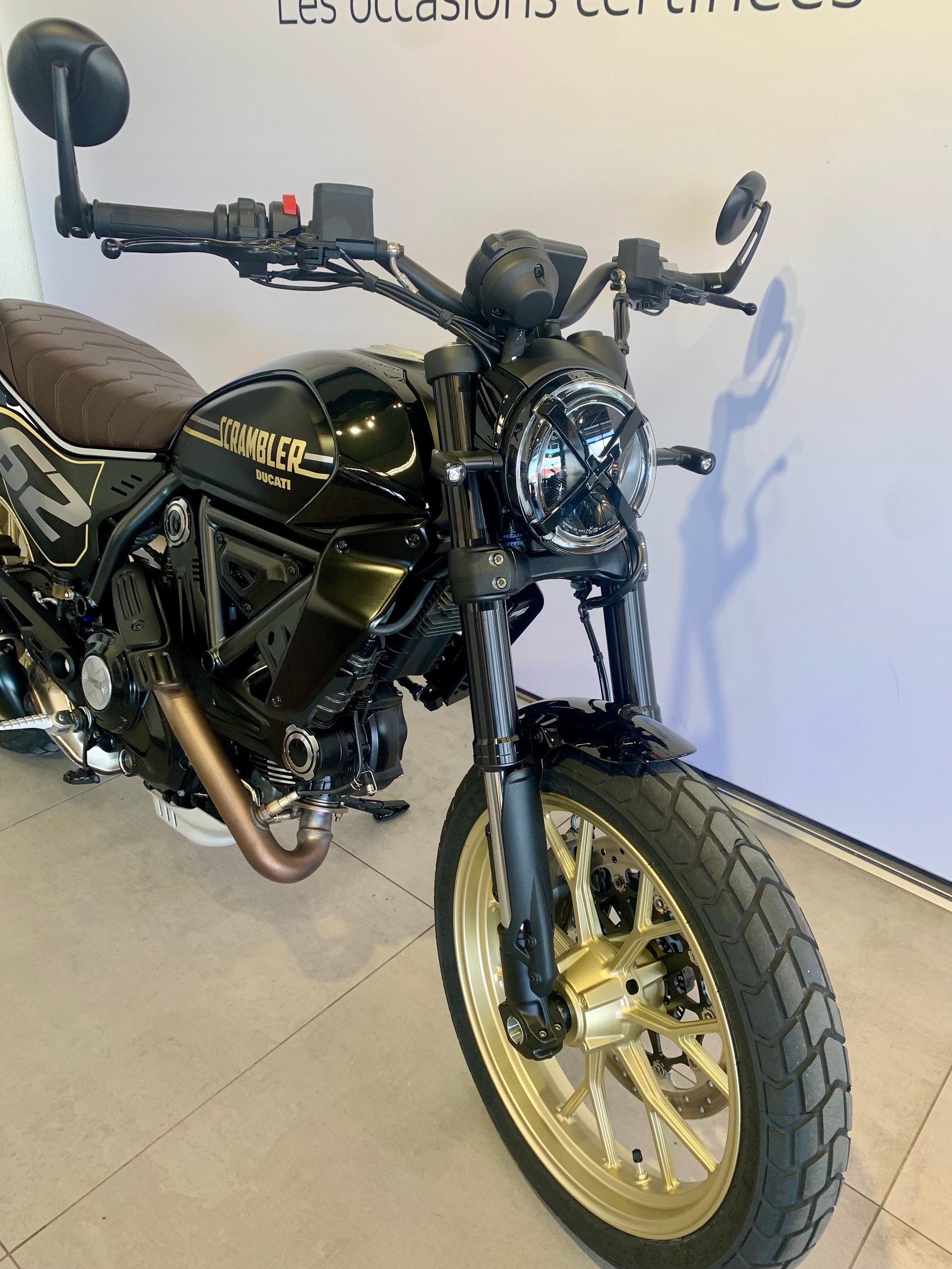 DUCATI Scrambler 803 Full Throttle-showroom-element-3