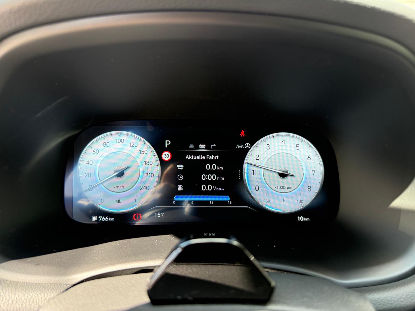 HYUNDAI i30 1.6 T-GDi Amplia-image-15