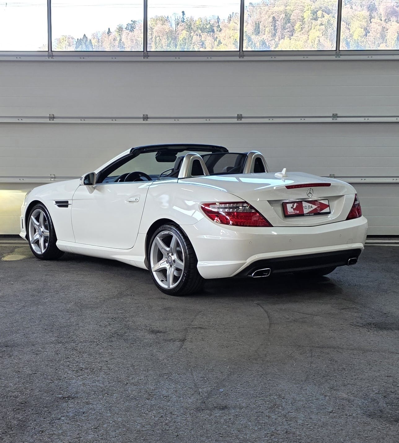 MERCEDES-BENZ SLK 200 Sport AMG Line 7G-Tronic *GlasHardTop mit Verdunkelungssystem*Sitz- und Nackenheizung*Navi*Bluetooth*Tempomat*-image-2
