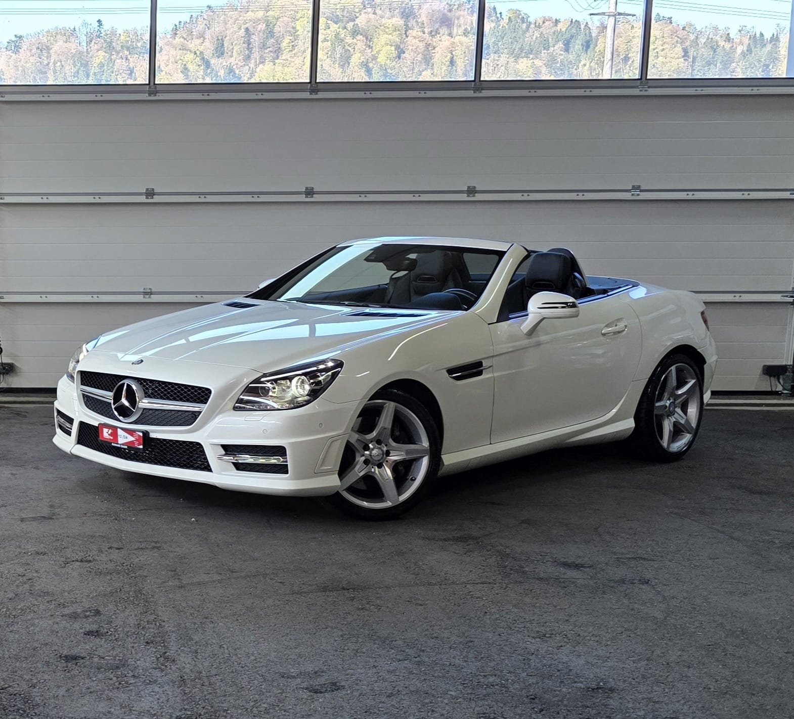 MERCEDES-BENZ SLK 200 Sport AMG Line 7G-Tronic *GlasHardTop mit Verdunkelungssystem*Sitz- und Nackenheizung*Navi*Bluetooth*Tempomat*