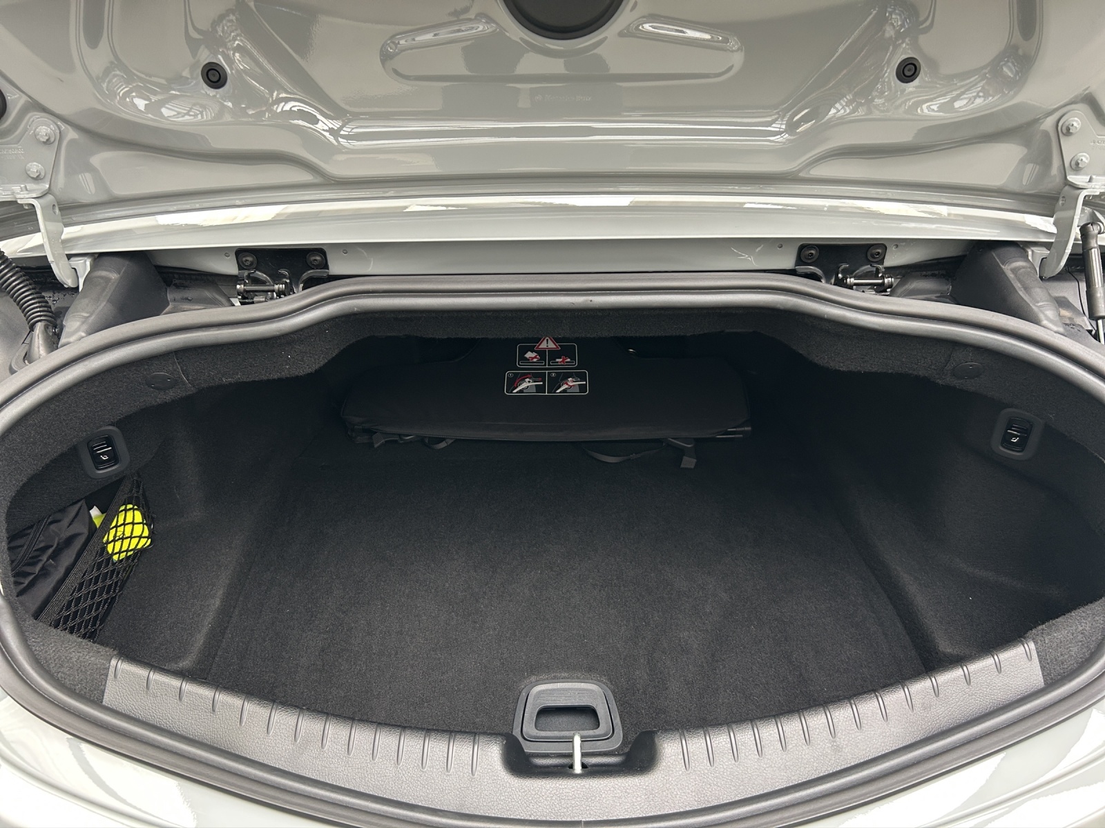 MERCEDES-BENZ CLE 300 Cabrio 4Matic 9G-Tronic-image-14