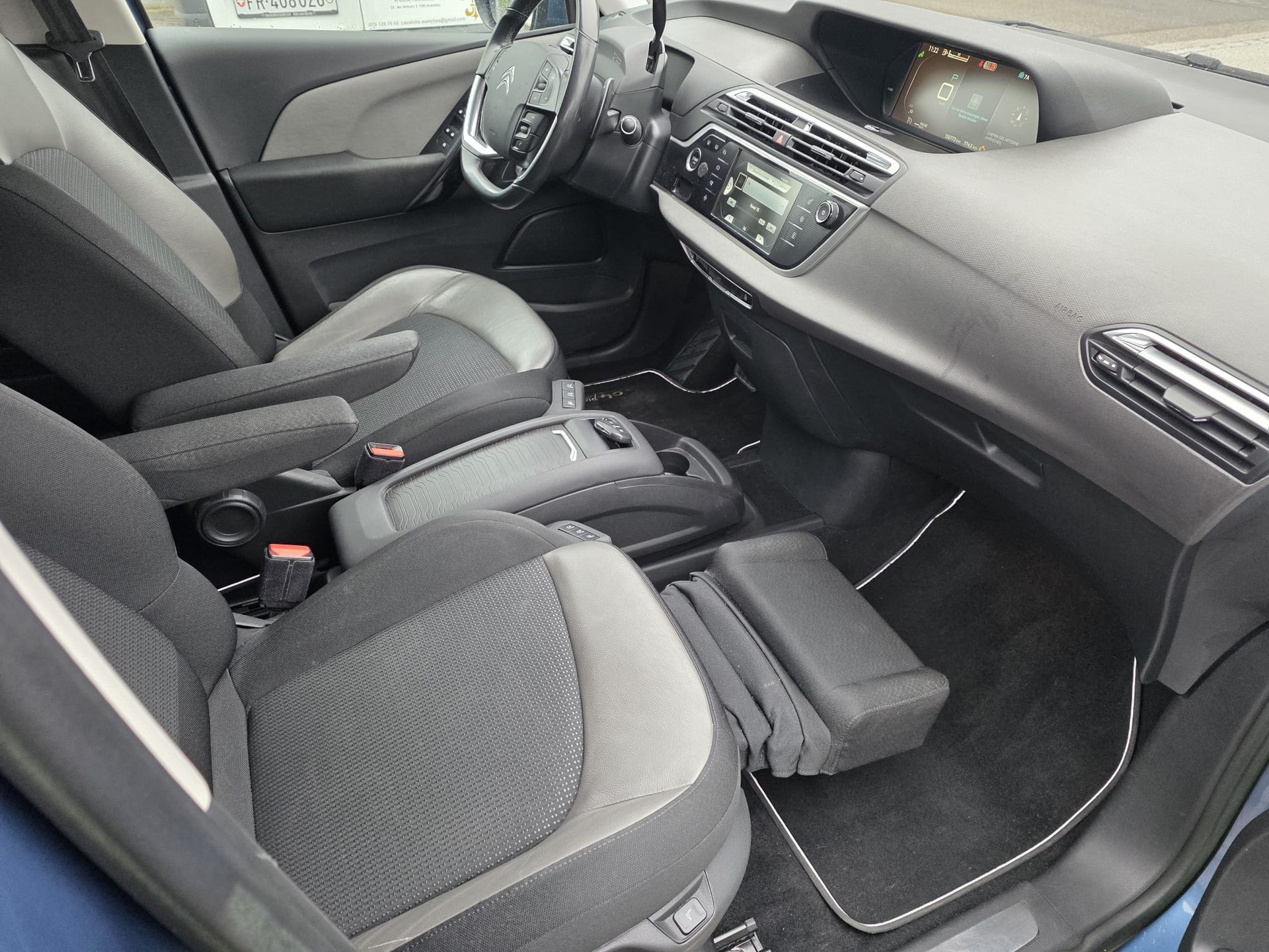 CITROEN Grand C4 Picasso 2.0 BlueHDi Exclusive Automatic-image-4
