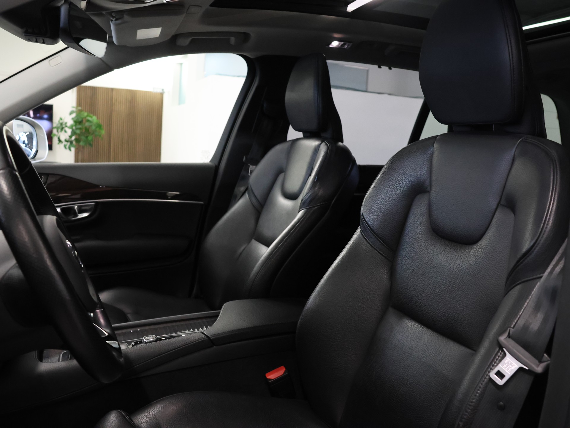 VOLVO XC90 D5 AWD Inscription Geartronic *7 Plätzer* *Head Up Display* *Panoramadach*-image-15