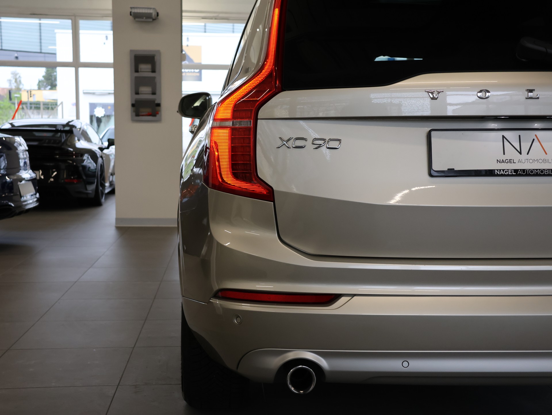 VOLVO XC90 D5 AWD Inscription Geartronic *7 Plätzer* *Head Up Display* *Panoramadach*-image-10