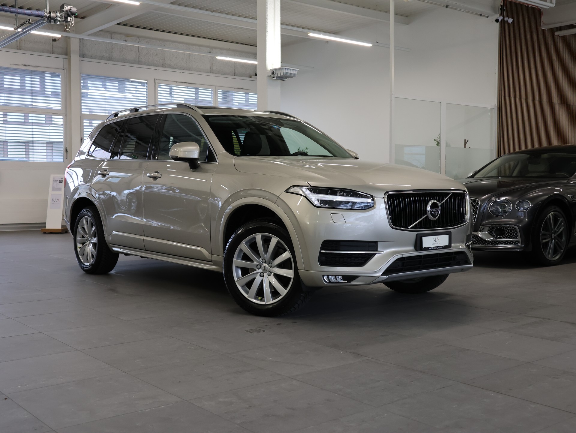 VOLVO XC90 D5 AWD Inscription Geartronic *7 Plätzer* *Head Up Display* *Panoramadach*-image-0