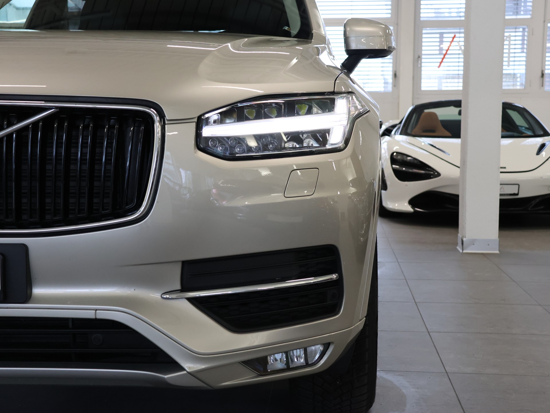VOLVO XC90 D5 AWD Inscription Geartronic *7 Plätzer* *Head Up Display* *Panoramadach*-image-8